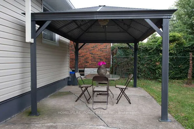 35 PARKDALE Drive