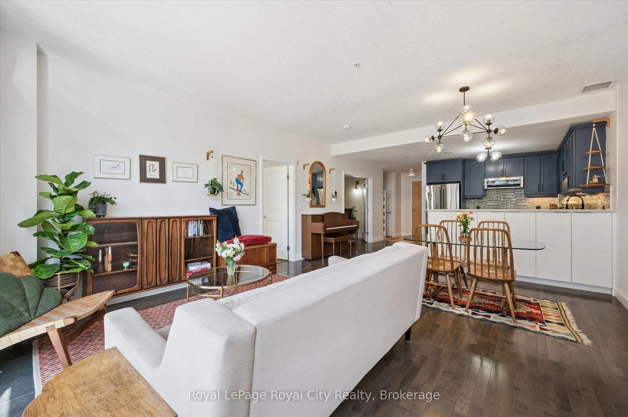 165 Duke Street E, #118