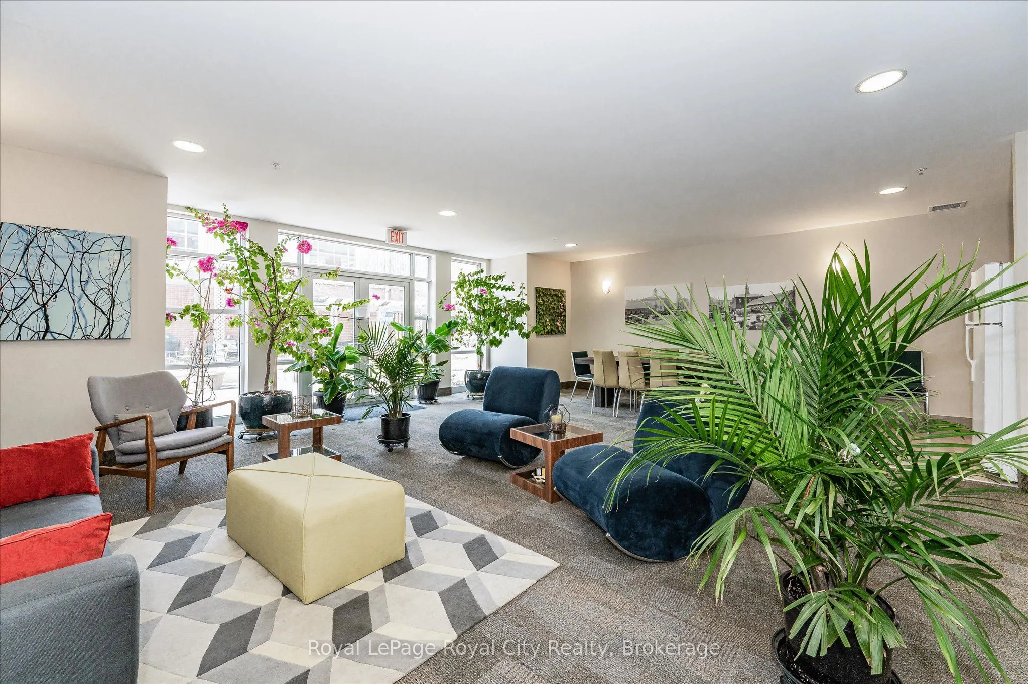 165 Duke Street E, #118