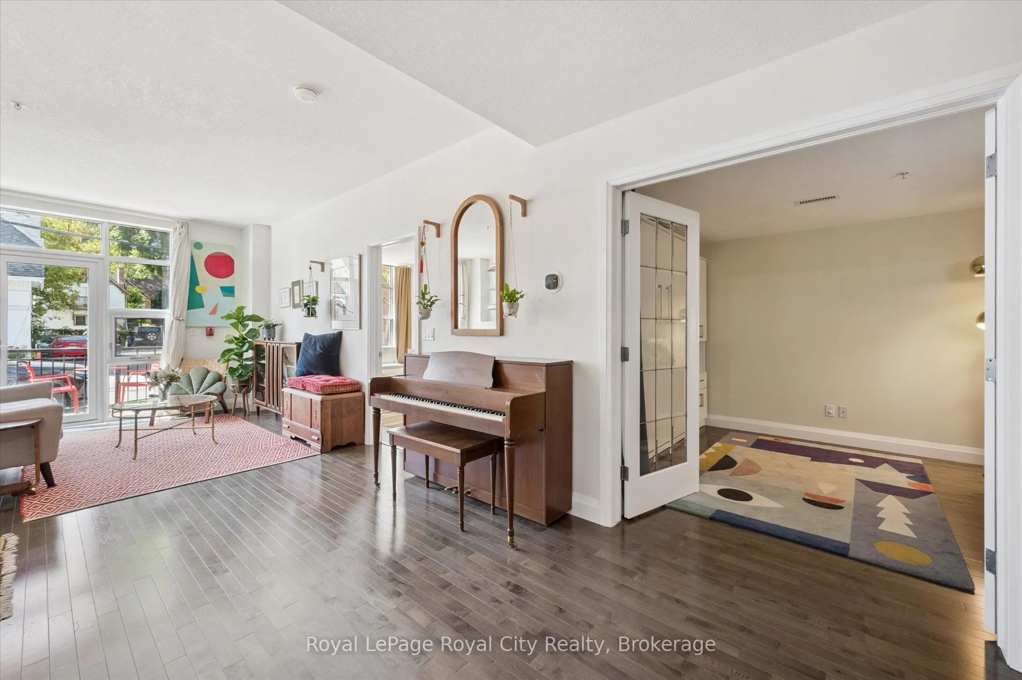 165 Duke Street E, #118