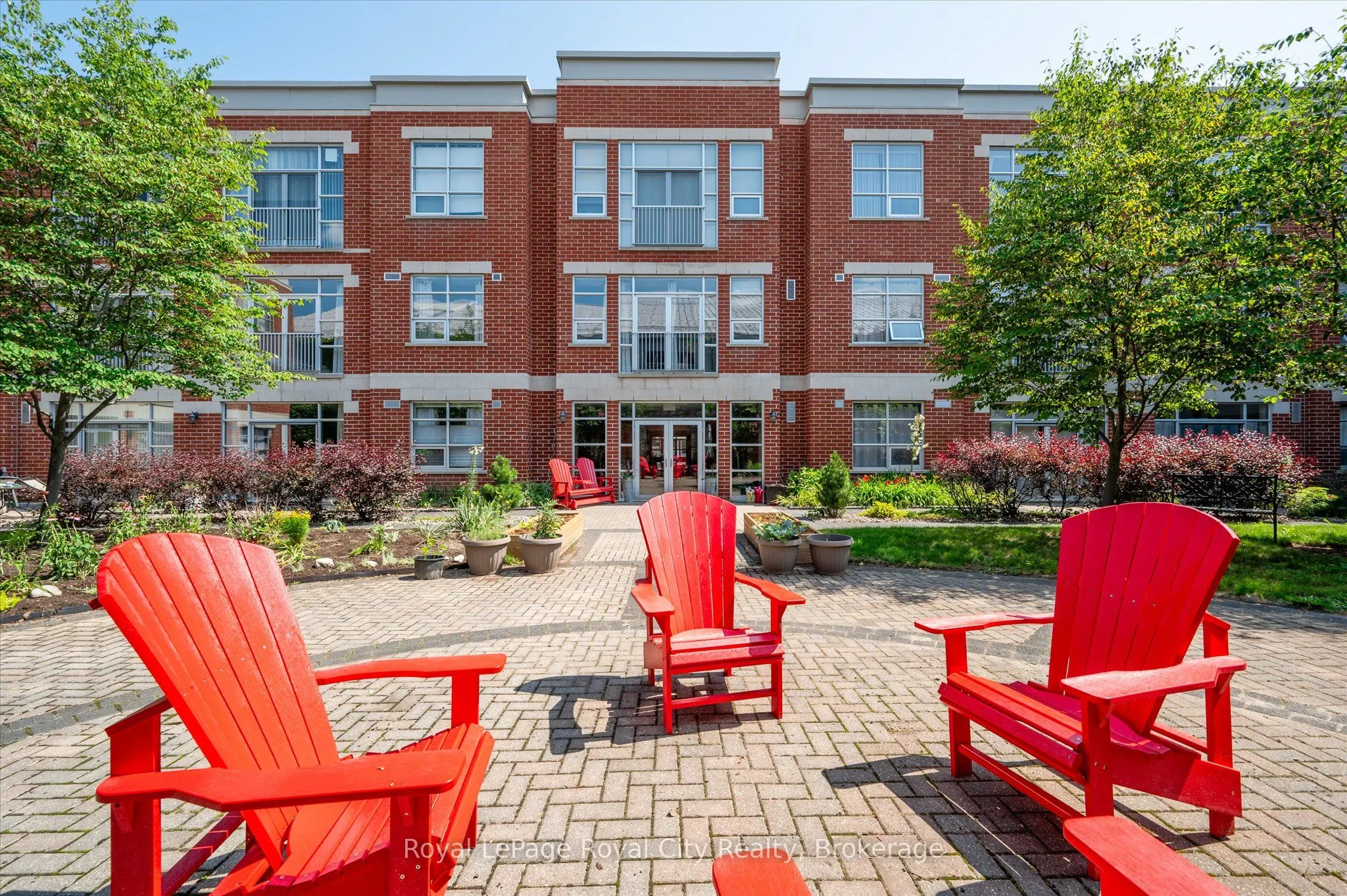 165 Duke Street E, #118