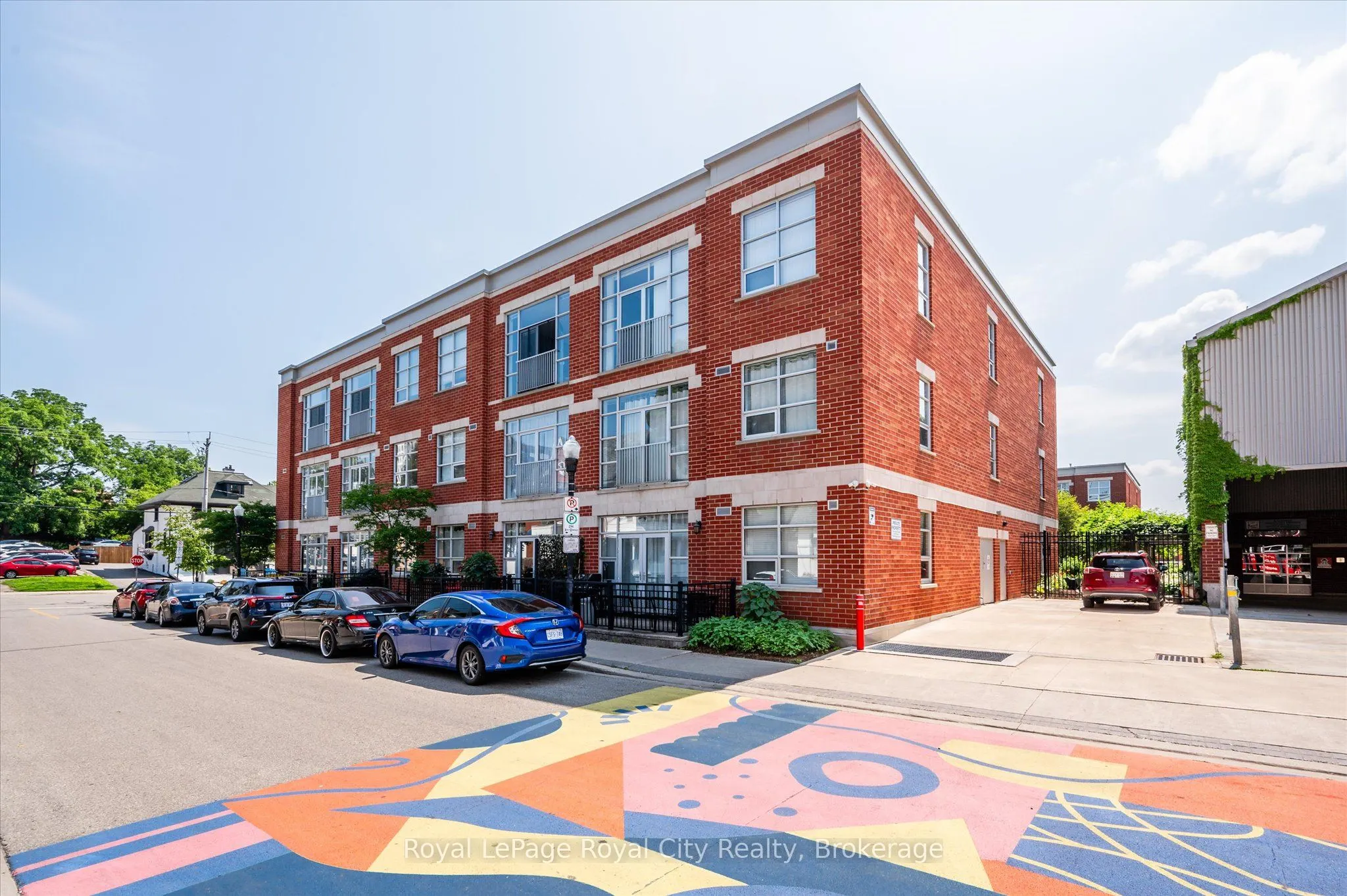 165 Duke Street E, #118
