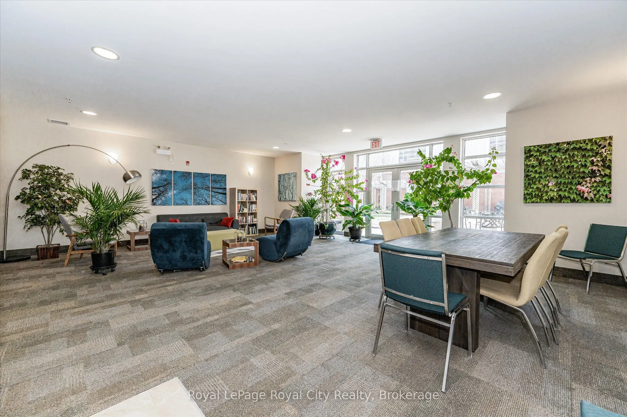 165 Duke Street E, #118