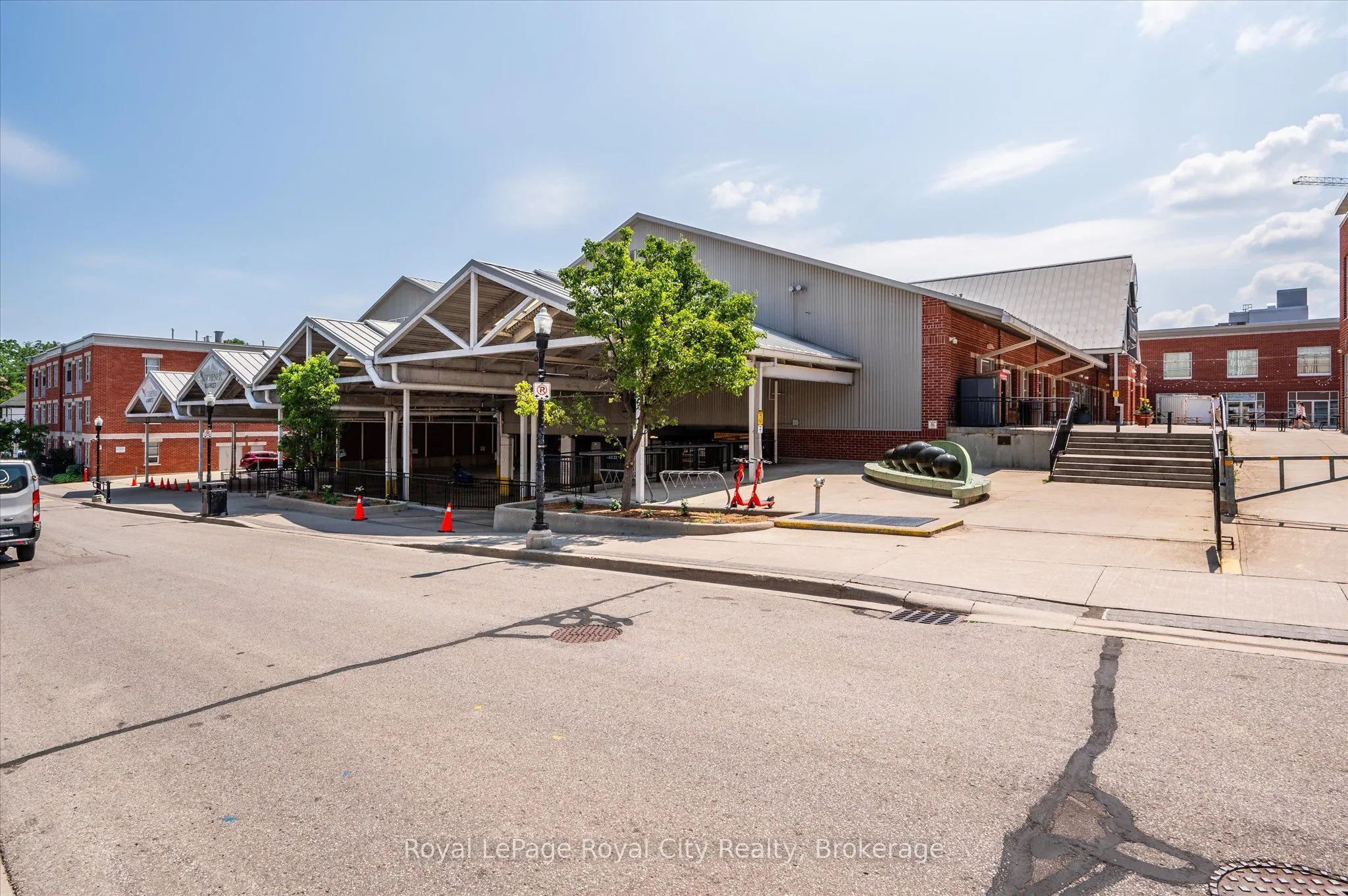 165 Duke Street E, #118