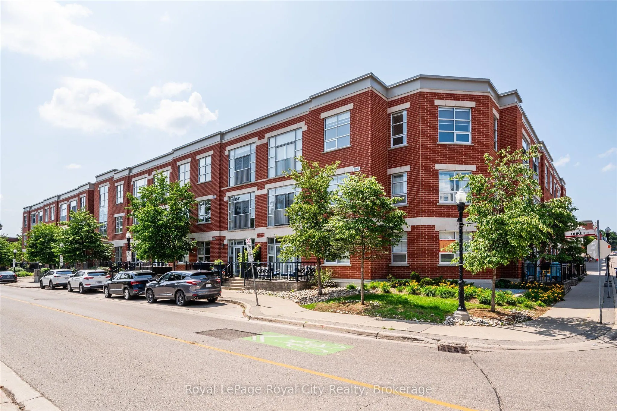 165 Duke Street E, #118
