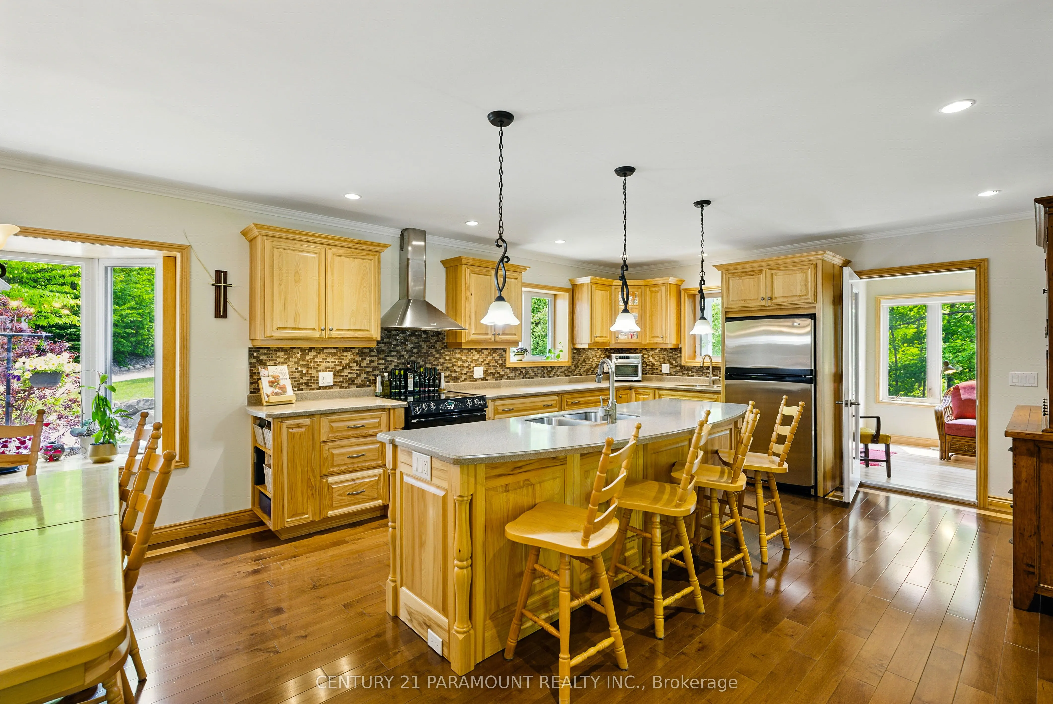 276 Jeffrey Road N