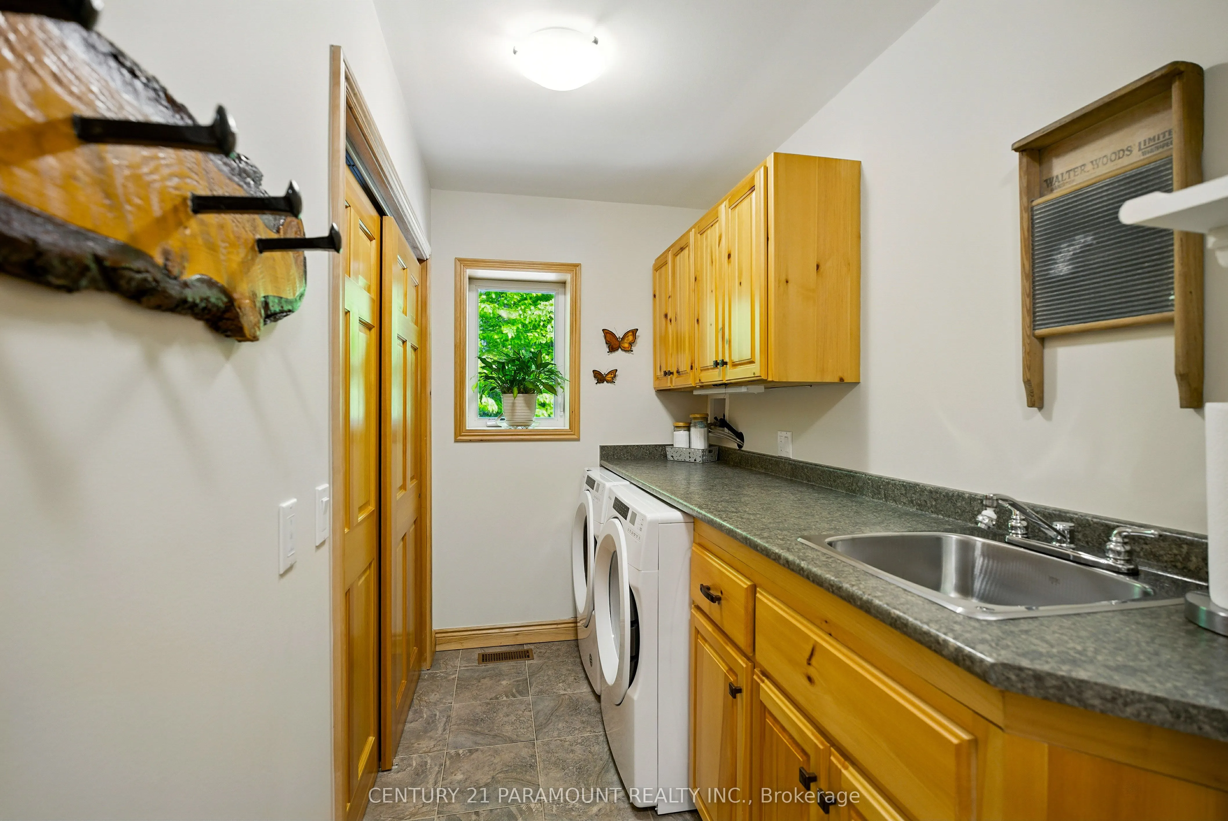 276 Jeffrey Road N