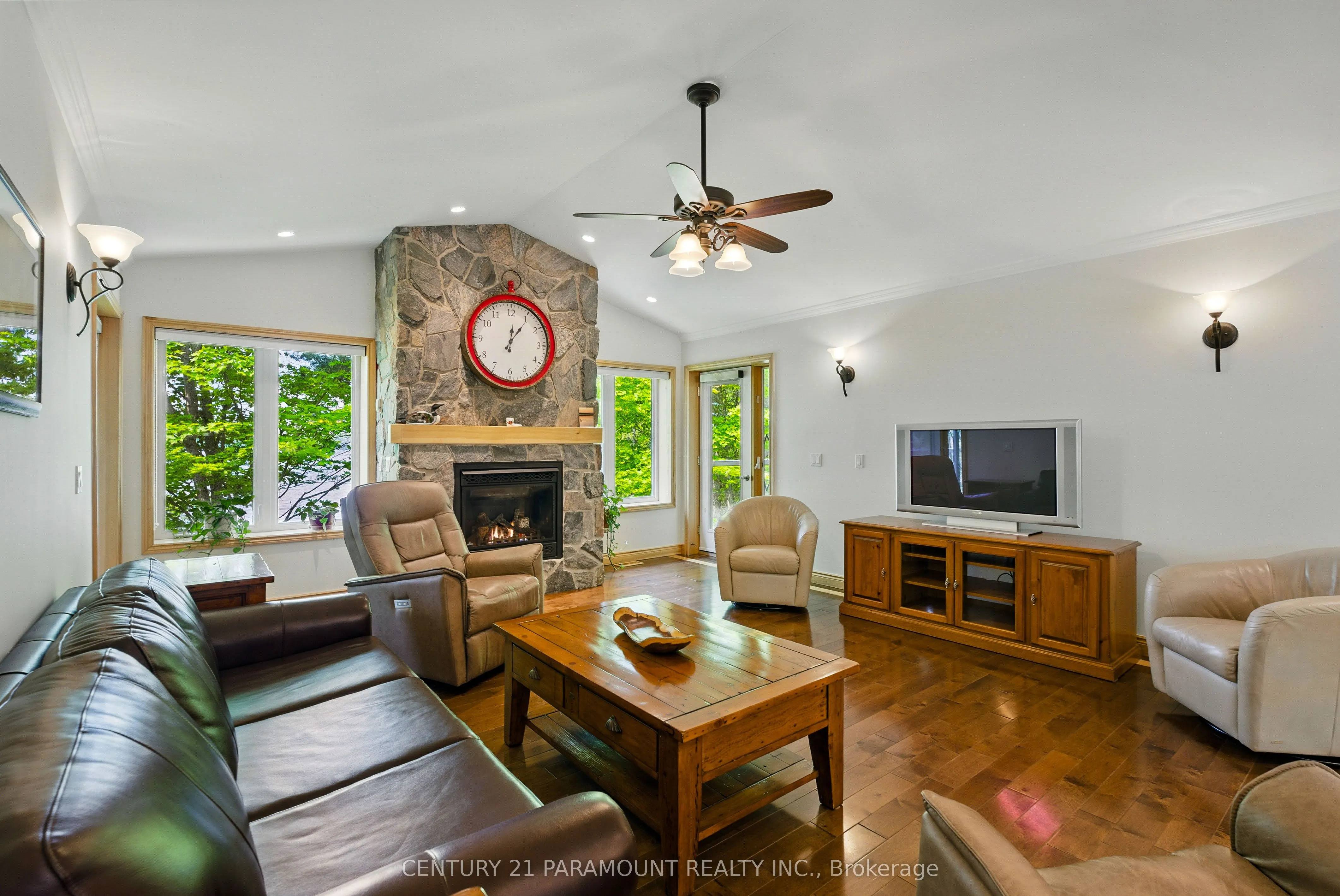 276 Jeffrey Road N