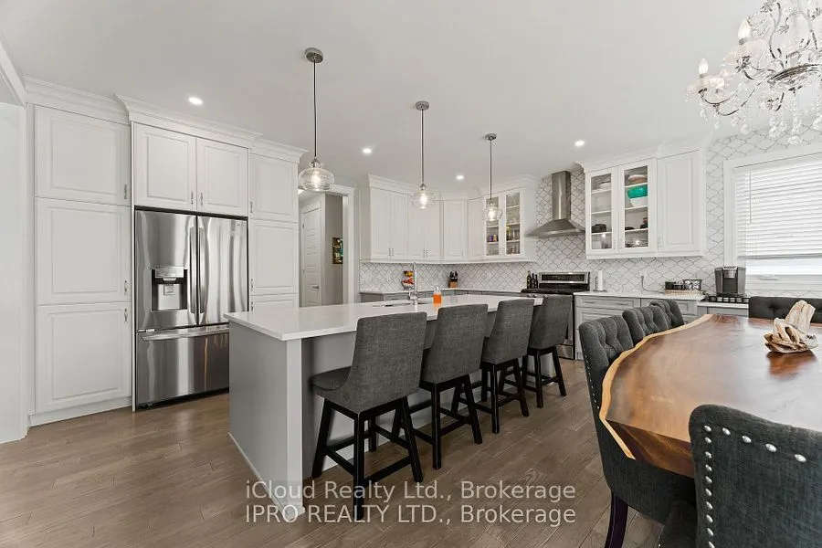 139 Blue Jay Crescent