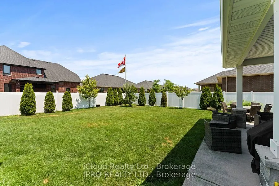 139 Blue Jay Crescent