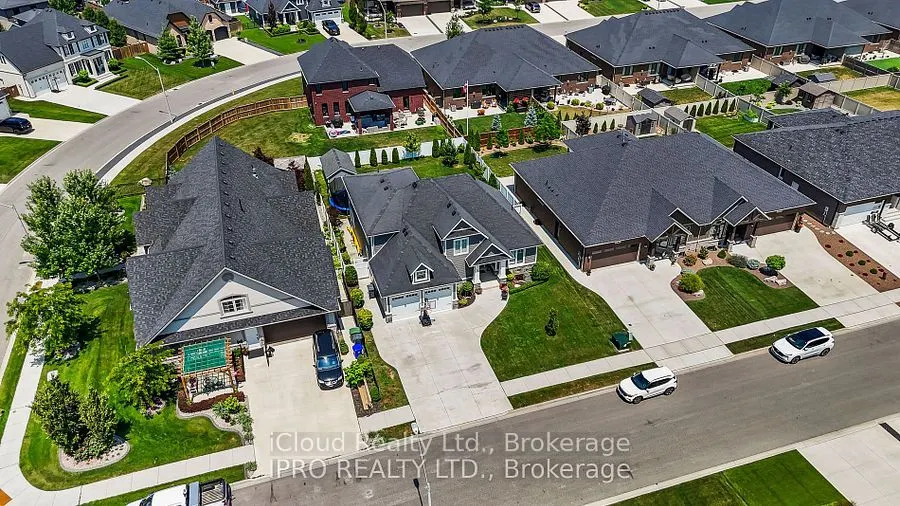 139 Blue Jay Crescent
