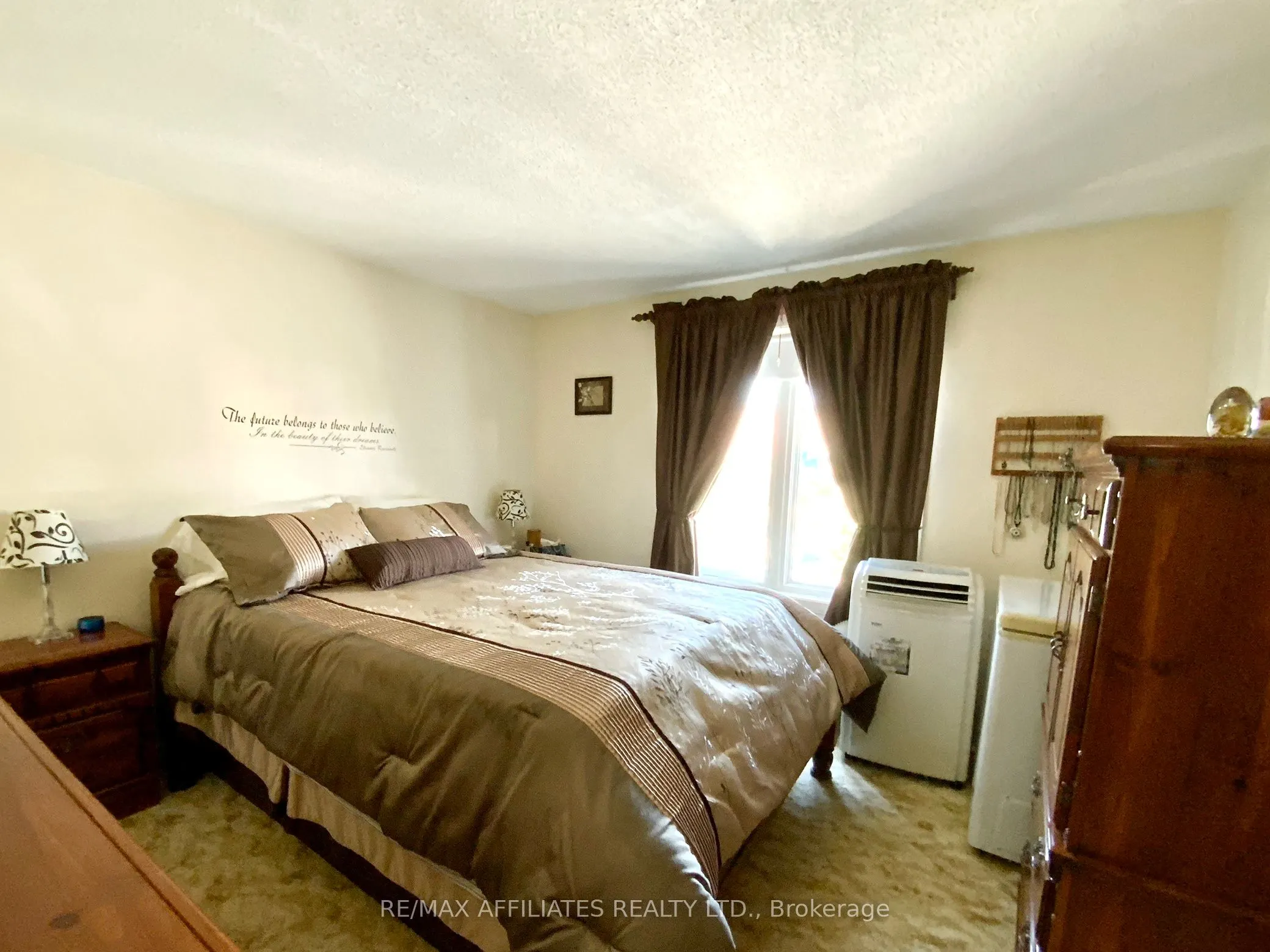 77 Brae Street