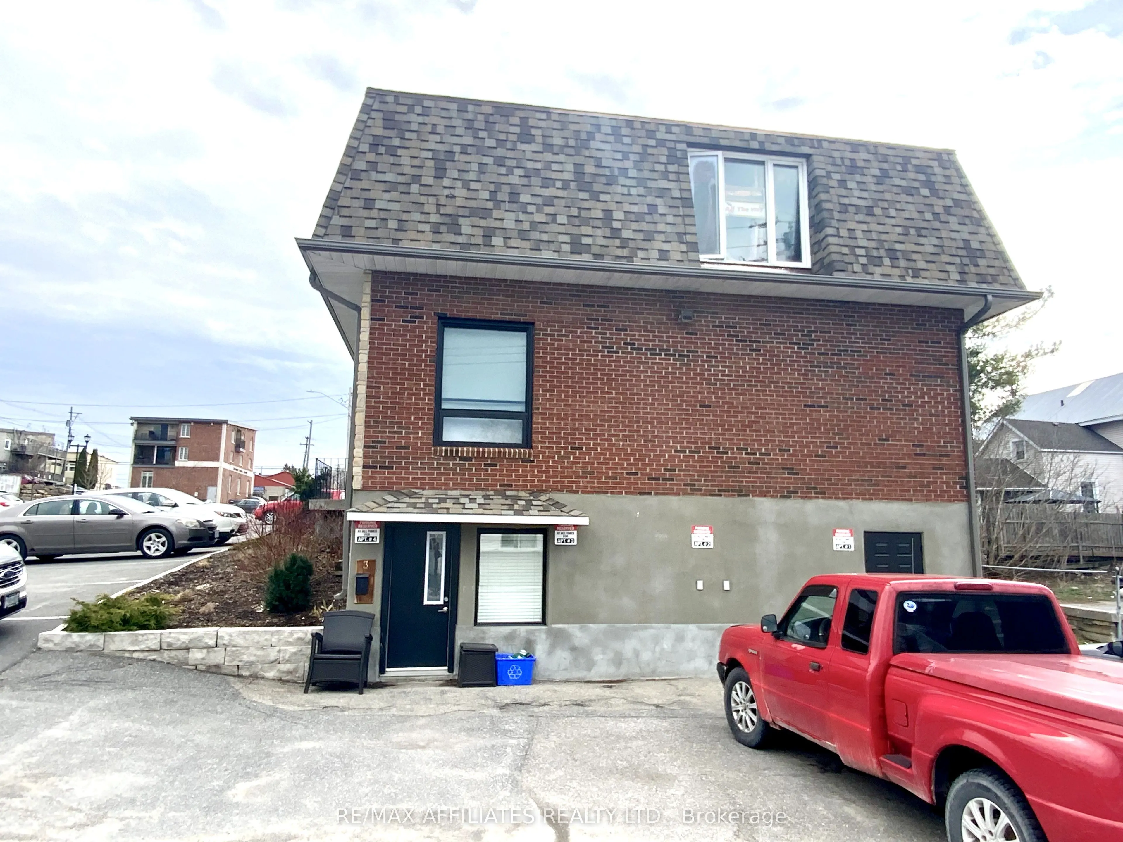 77 Brae Street