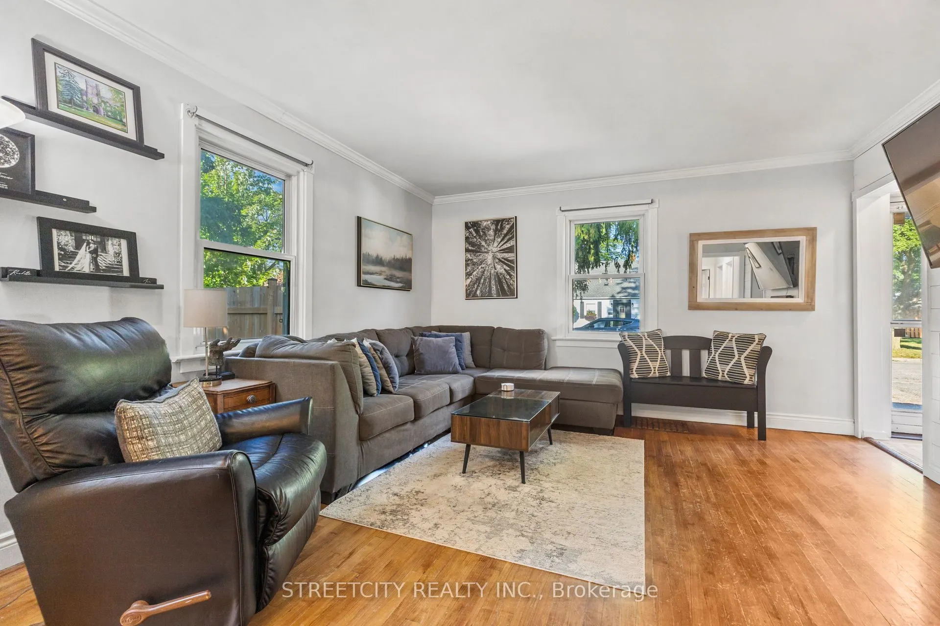 29 Apeldoorn Crescent