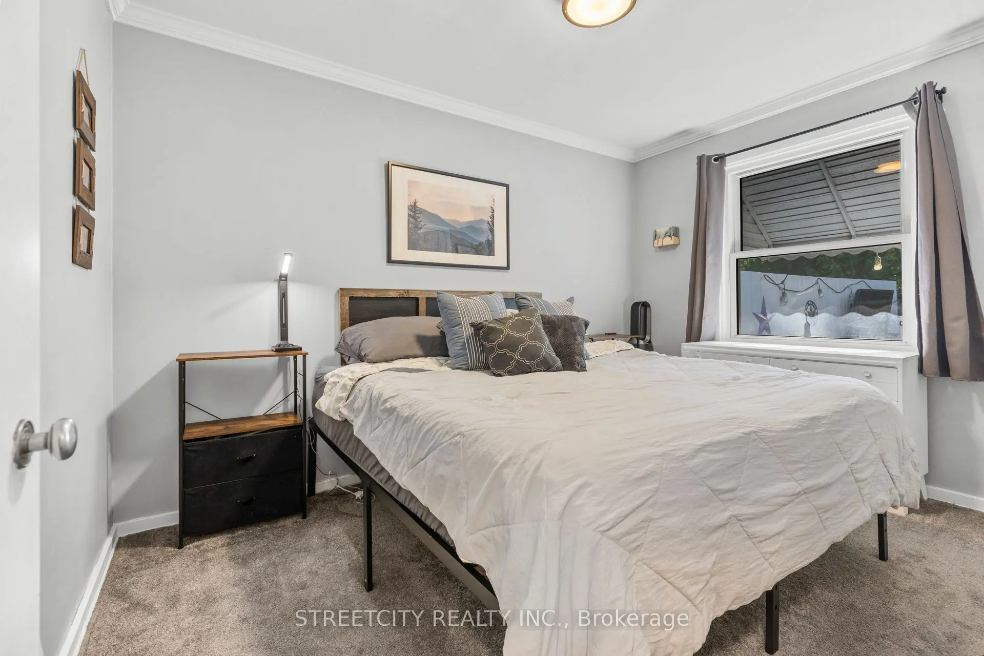 29 Apeldoorn Crescent