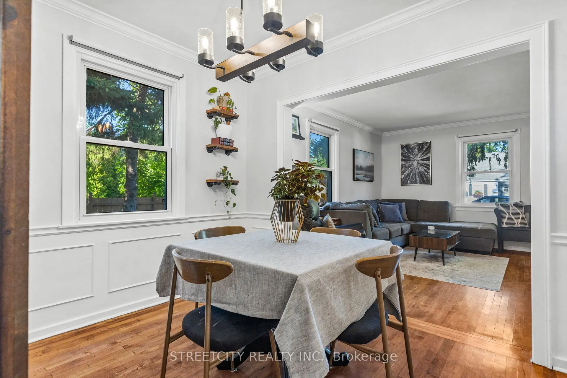29 Apeldoorn Crescent