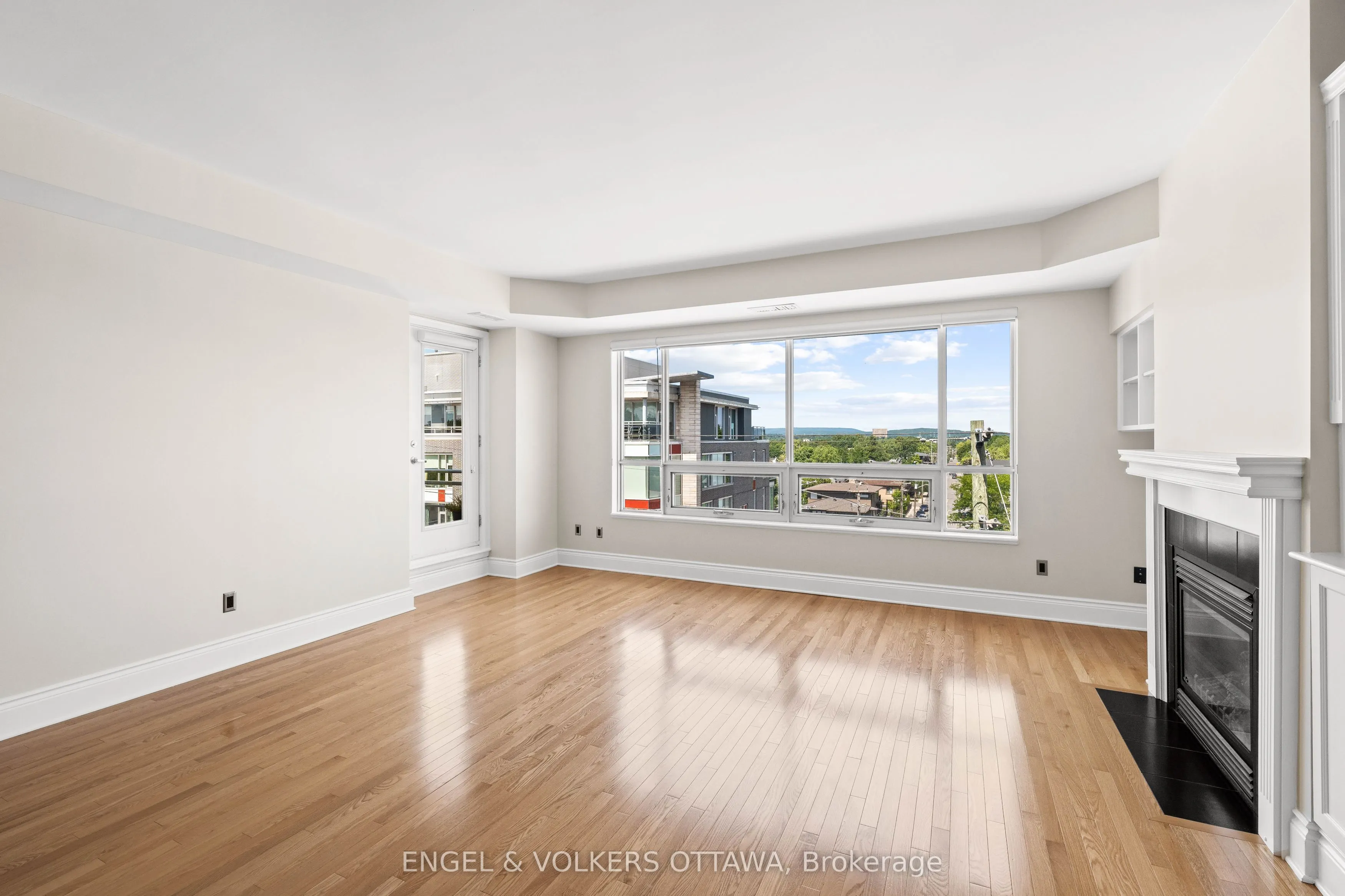 1422 Wellington Street W, #501