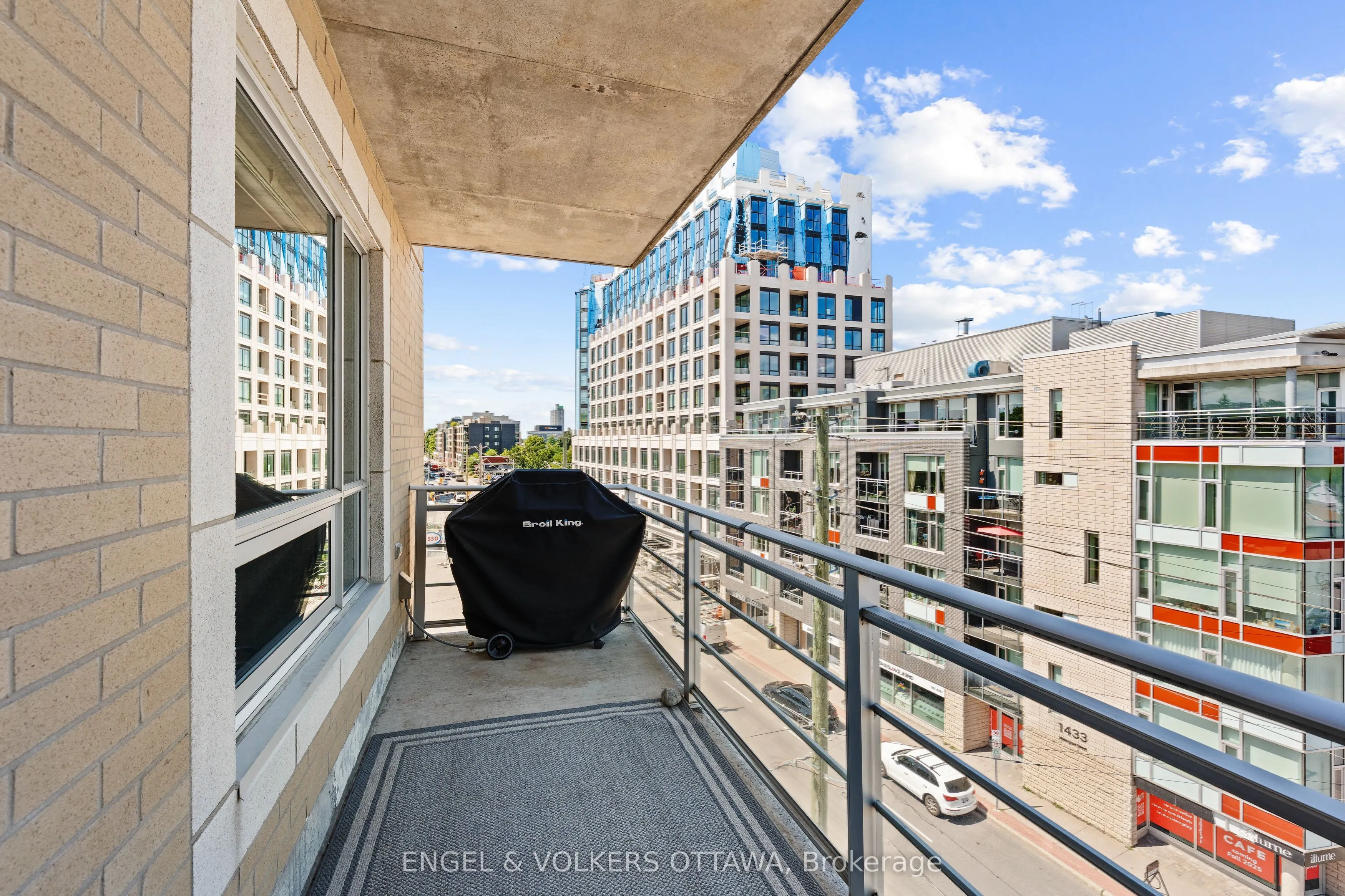 1422 Wellington Street W, #501