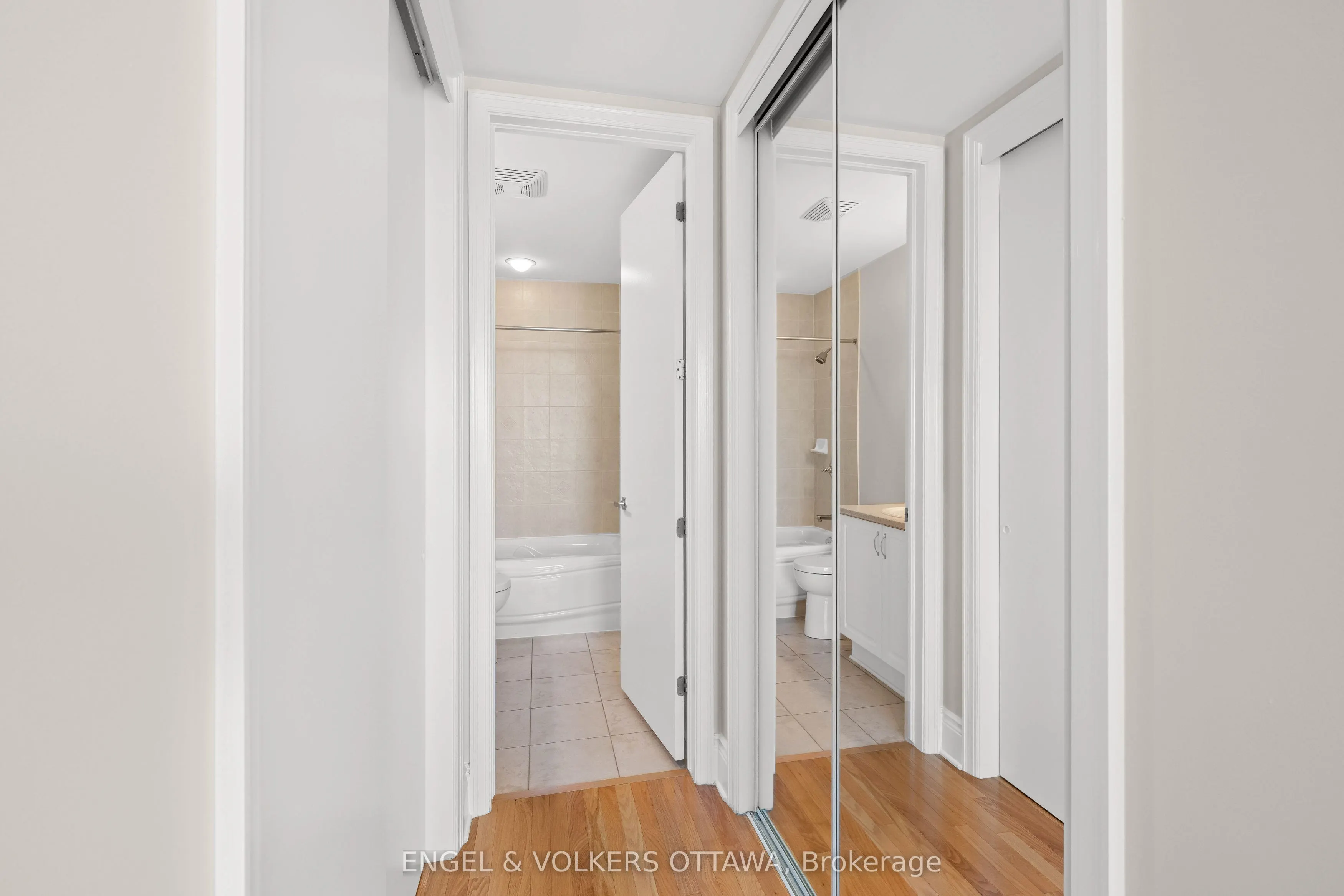 1422 Wellington Street W, #501