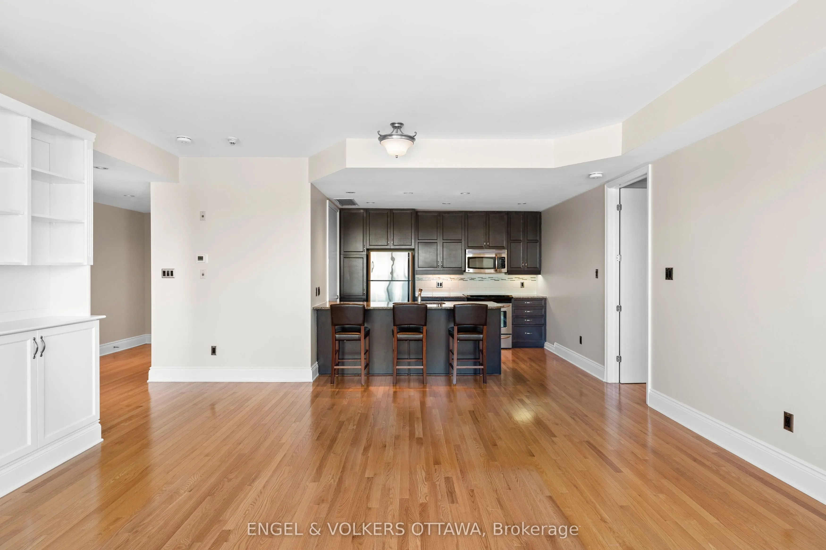 1422 Wellington Street W, #501