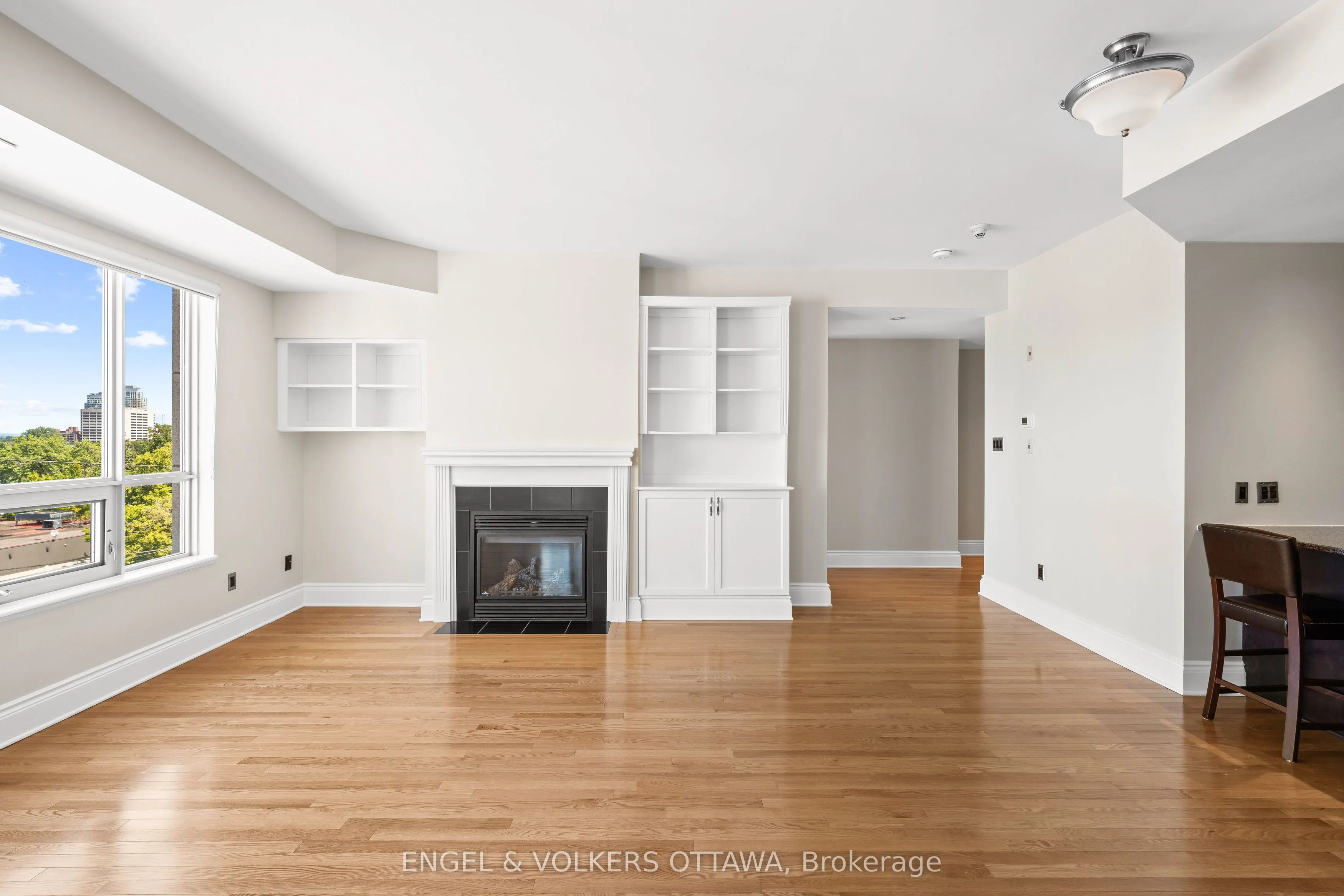 1422 Wellington Street W, #501