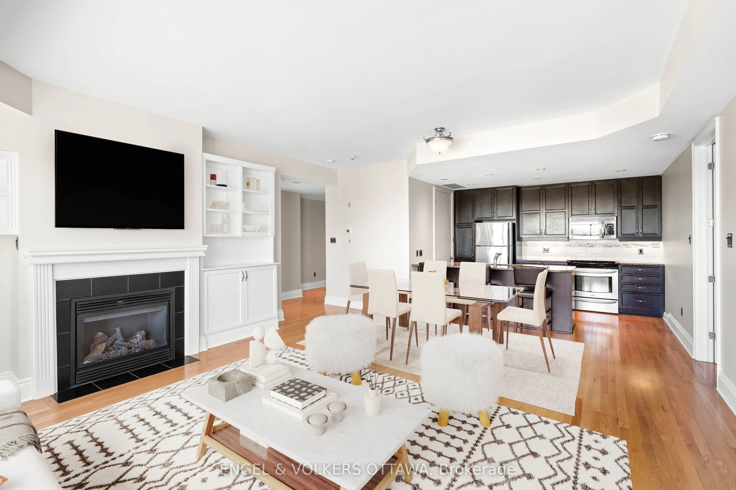 1422 Wellington Street W, #501