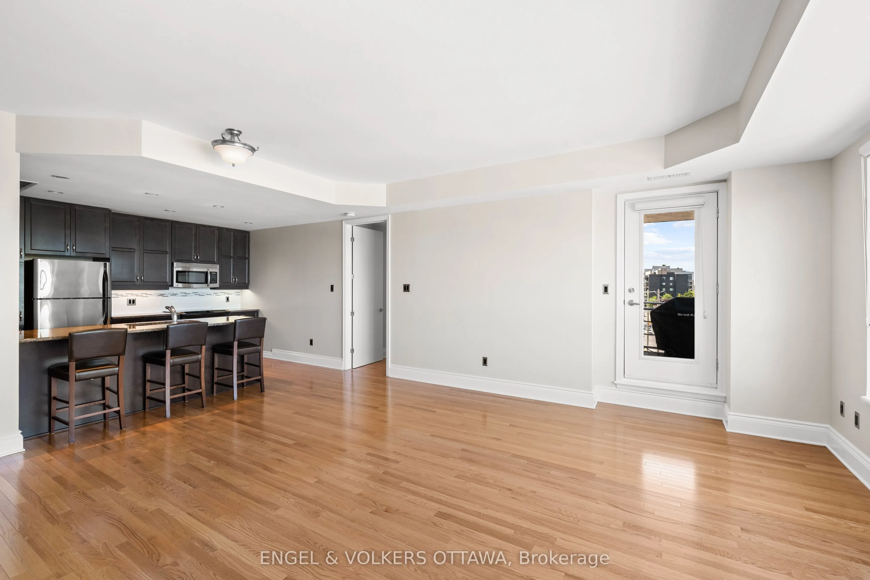 1422 Wellington Street W, #501