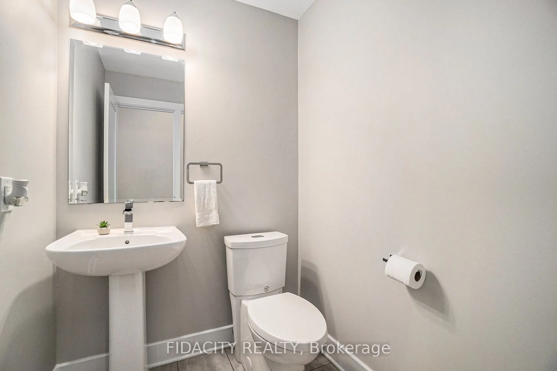 644 Eagle Crest Heights
