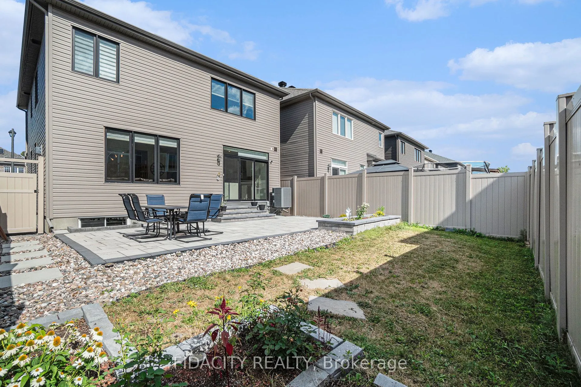 644 Eagle Crest Heights