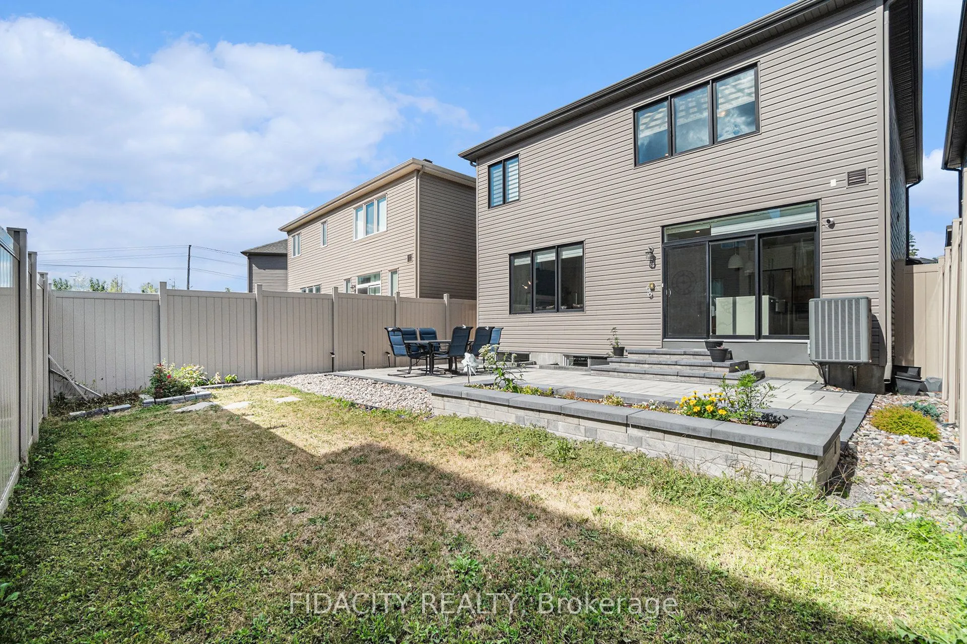 644 Eagle Crest Heights