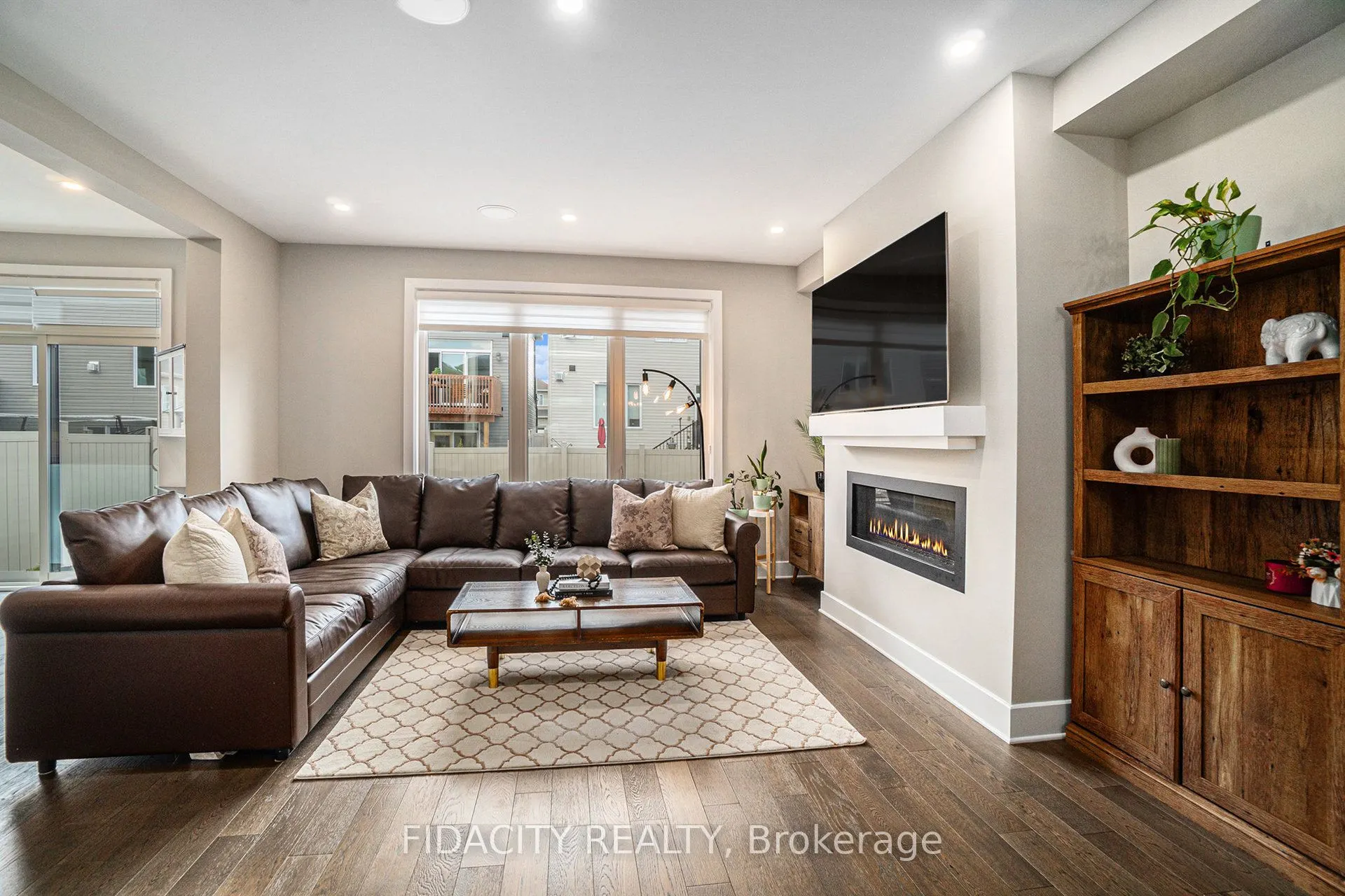 644 Eagle Crest Heights
