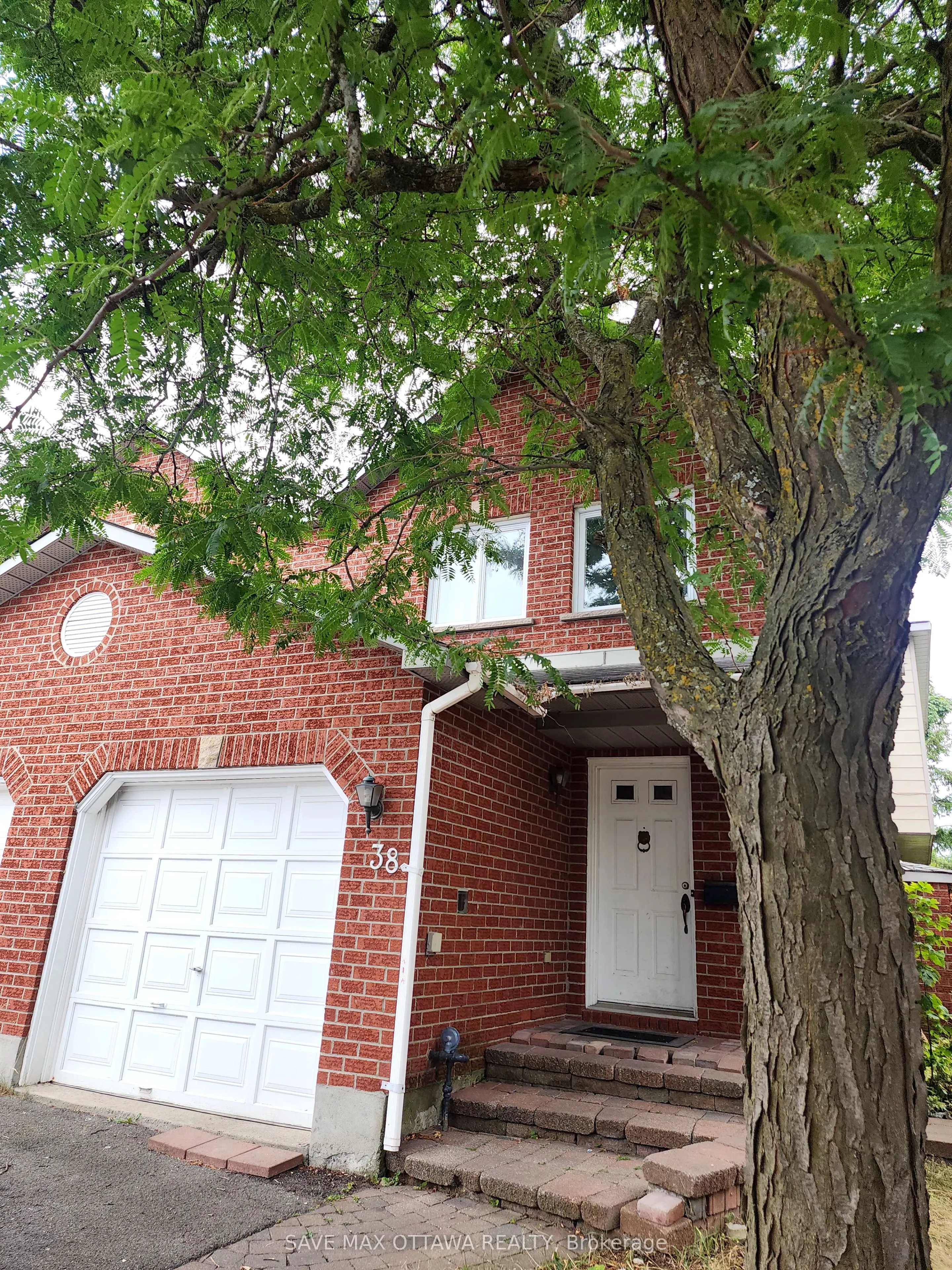 38 Havenhurst Crescent