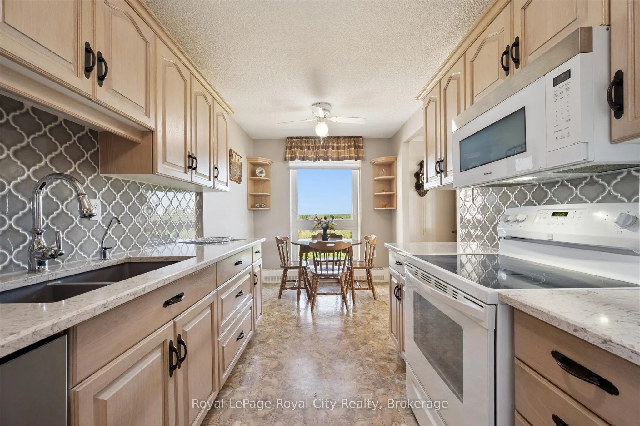 19 Woodlawn Road E, #713
