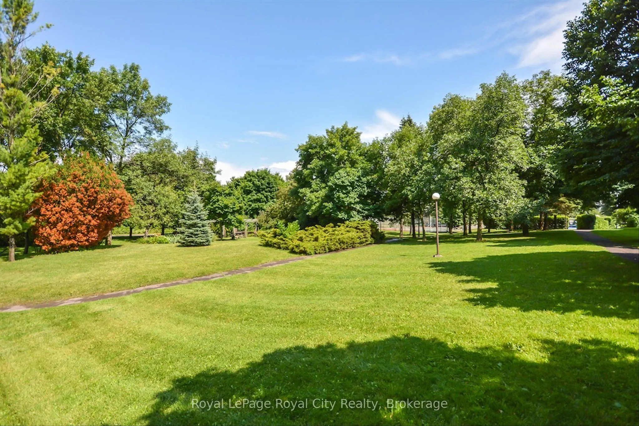19 Woodlawn Road E, #713