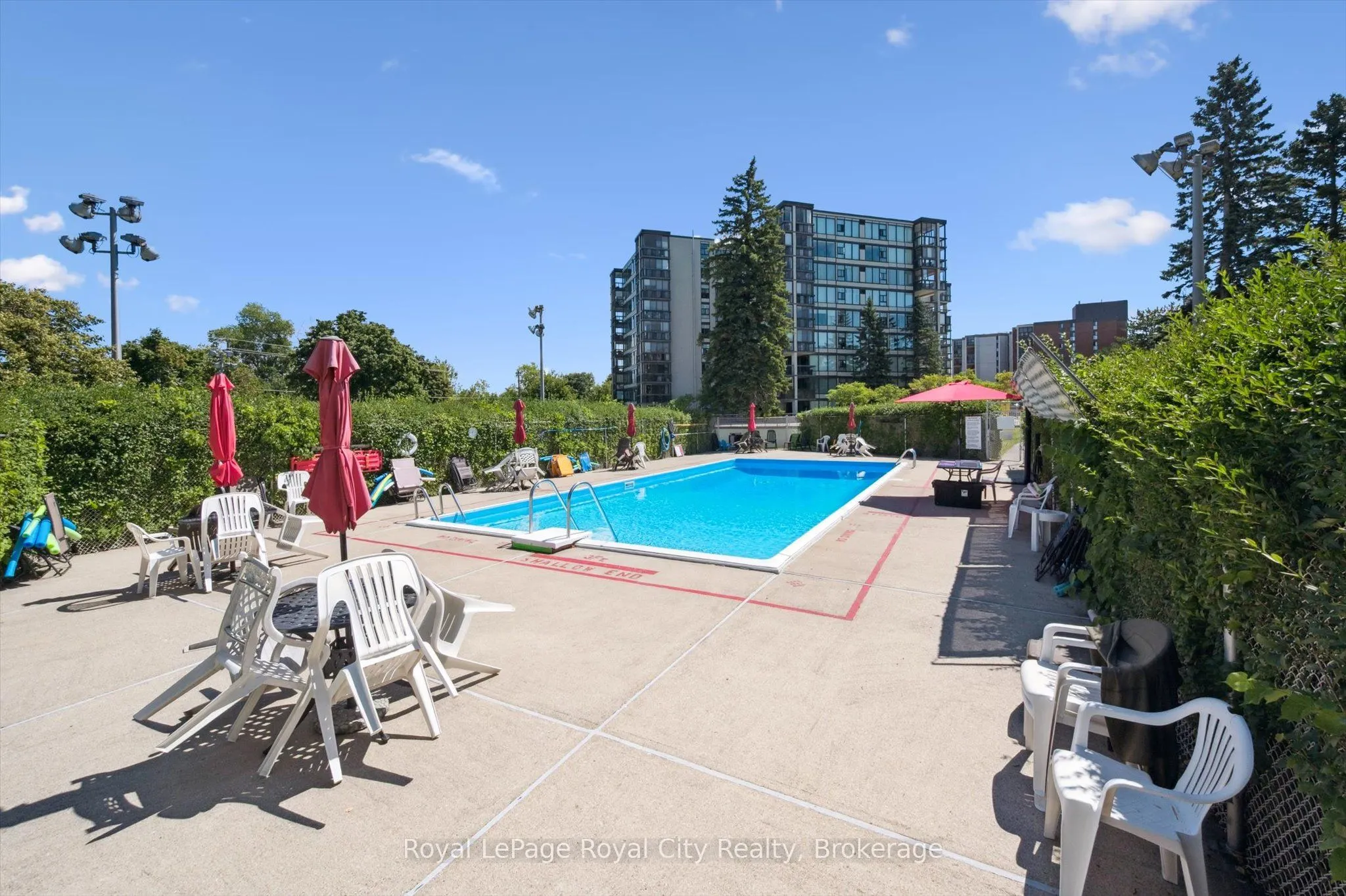 19 Woodlawn Road E, #713