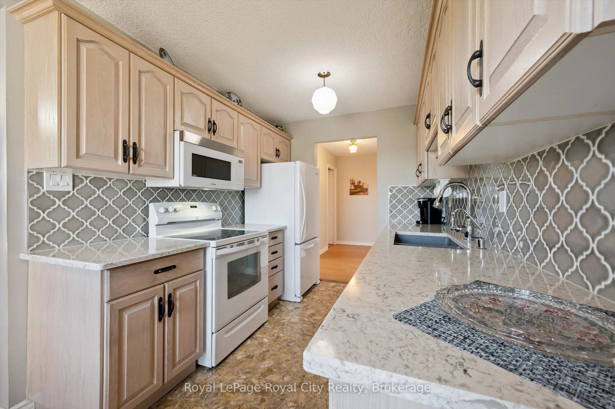 19 Woodlawn Road E, #713