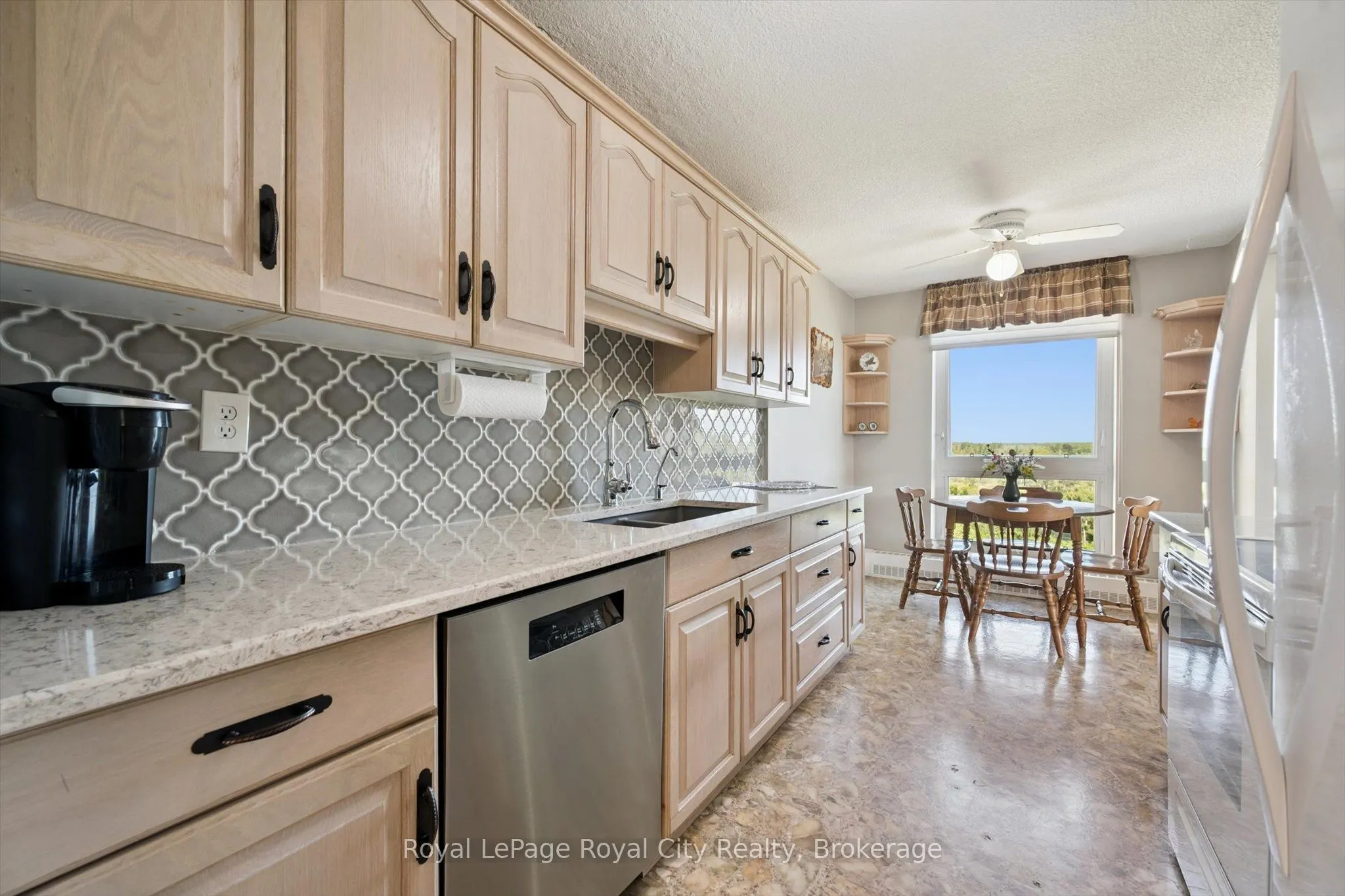 19 Woodlawn Road E, #713
