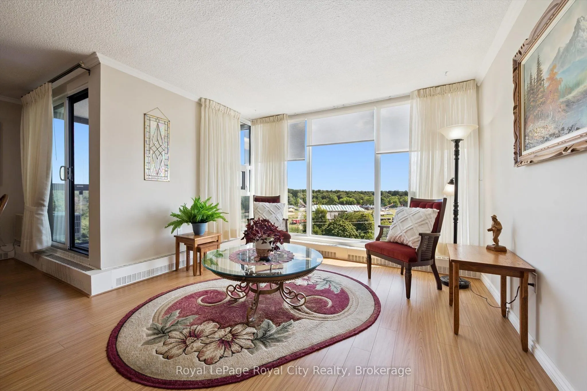 19 Woodlawn Road E, #713