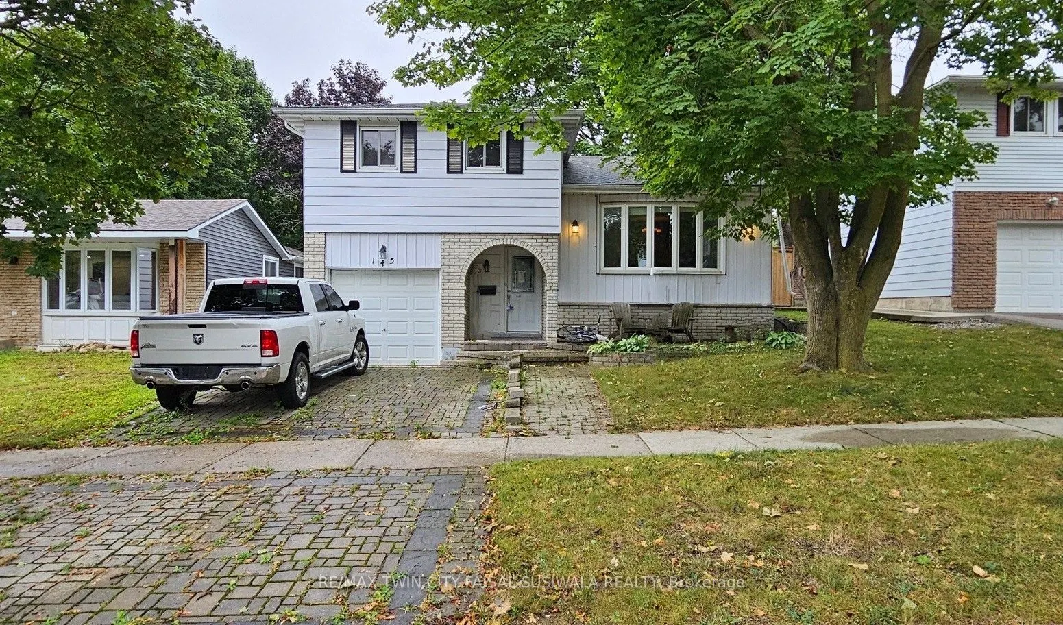 143 Brookside Crescent