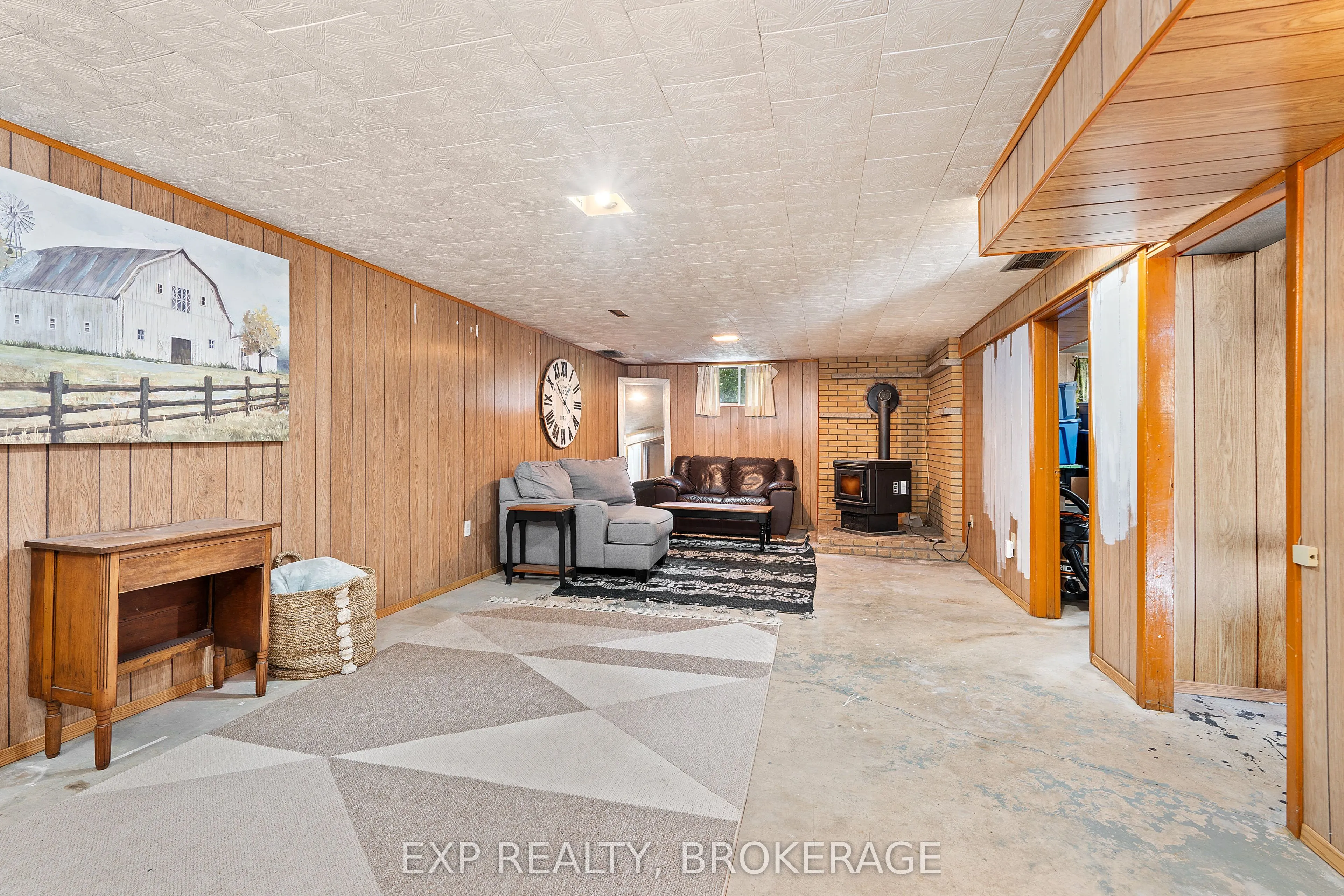 3858 QUINN Road W