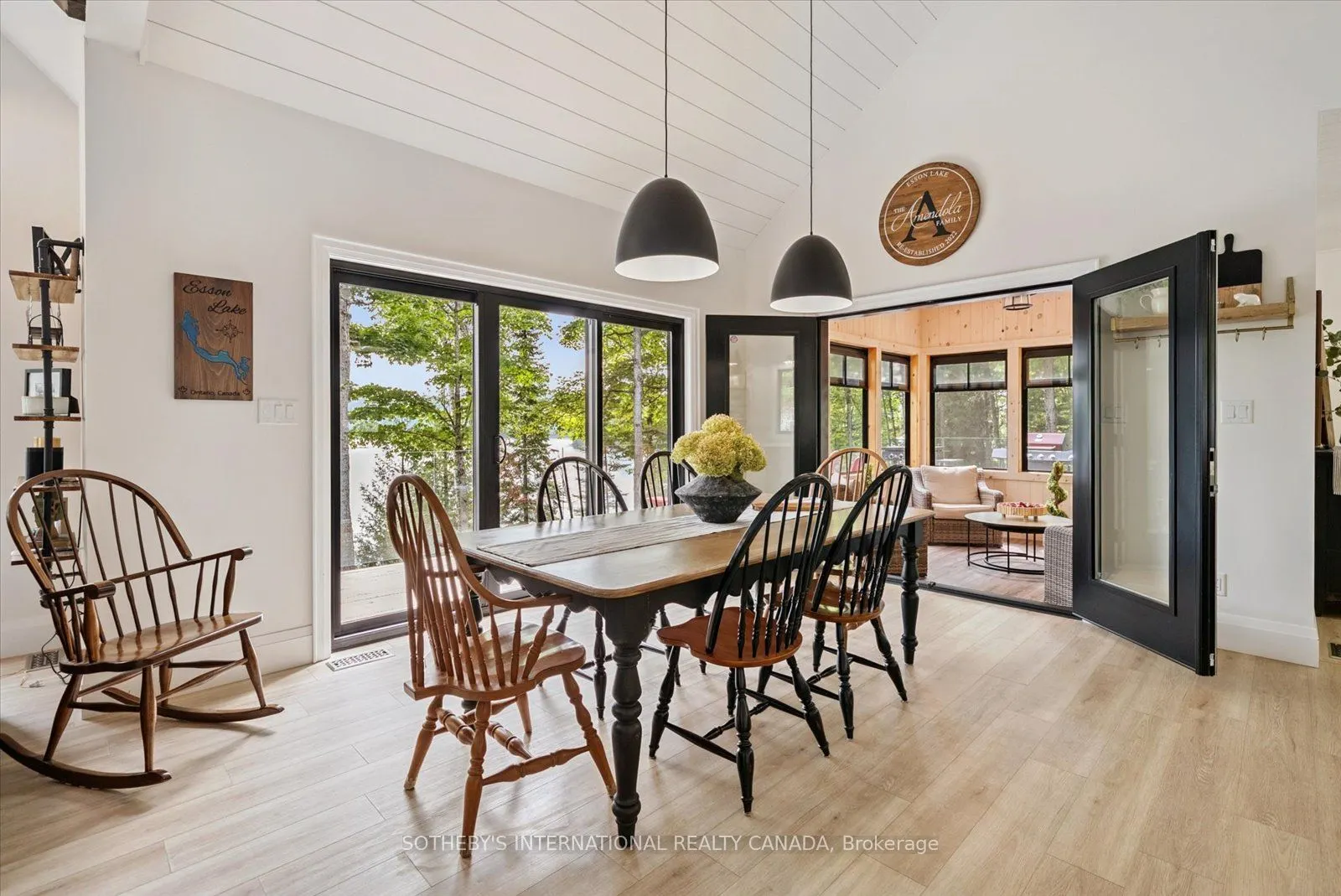 1068 Upper Lane