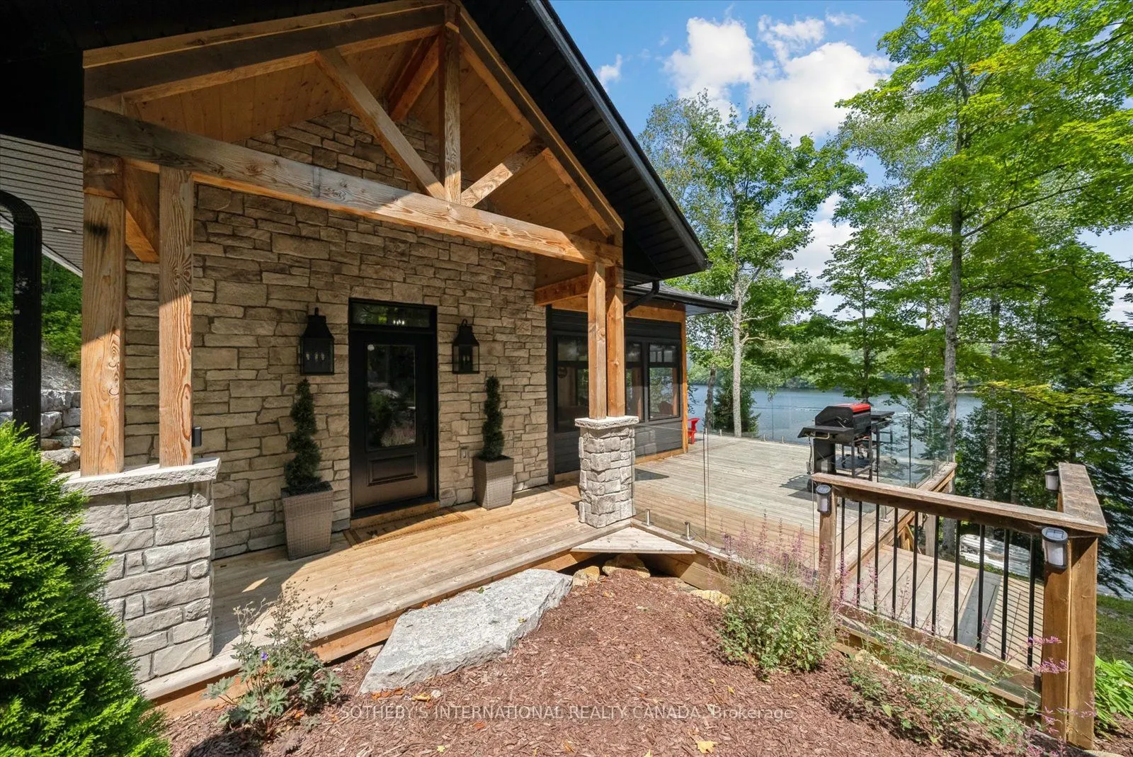 1068 Upper Lane