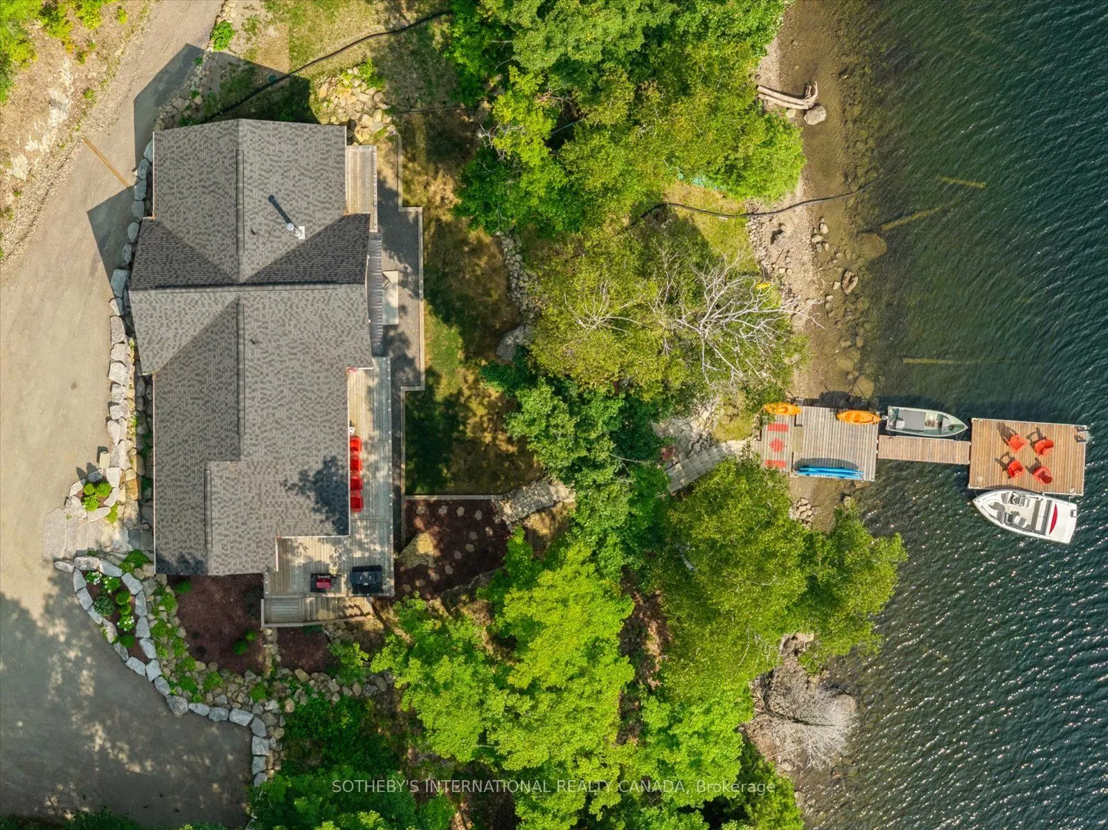 1068 Upper Lane