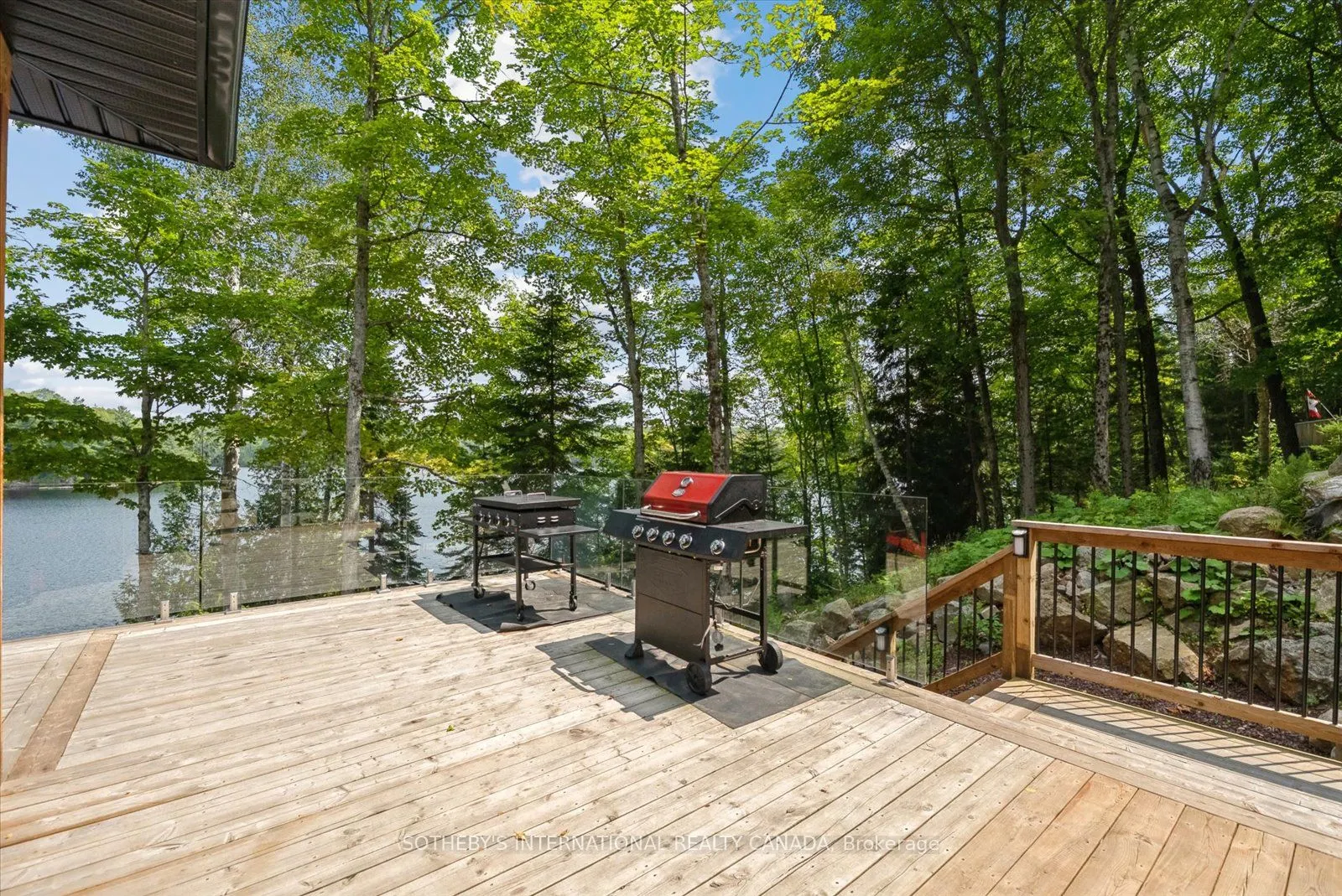 1068 Upper Lane