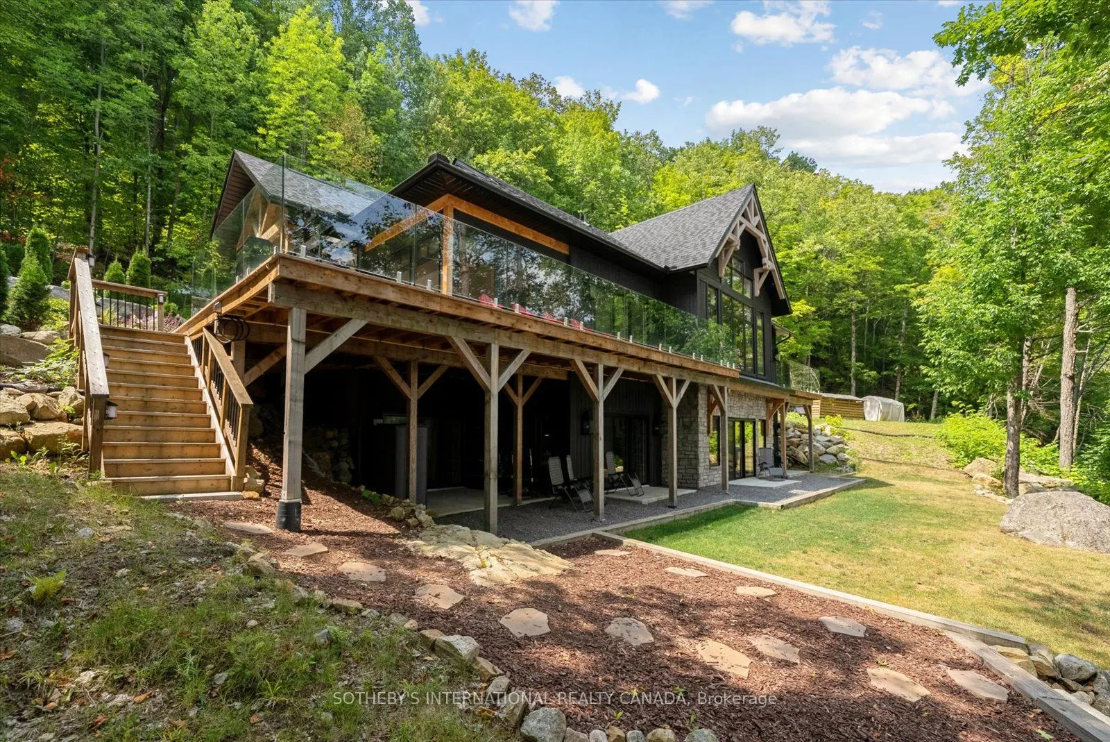 1068 Upper Lane