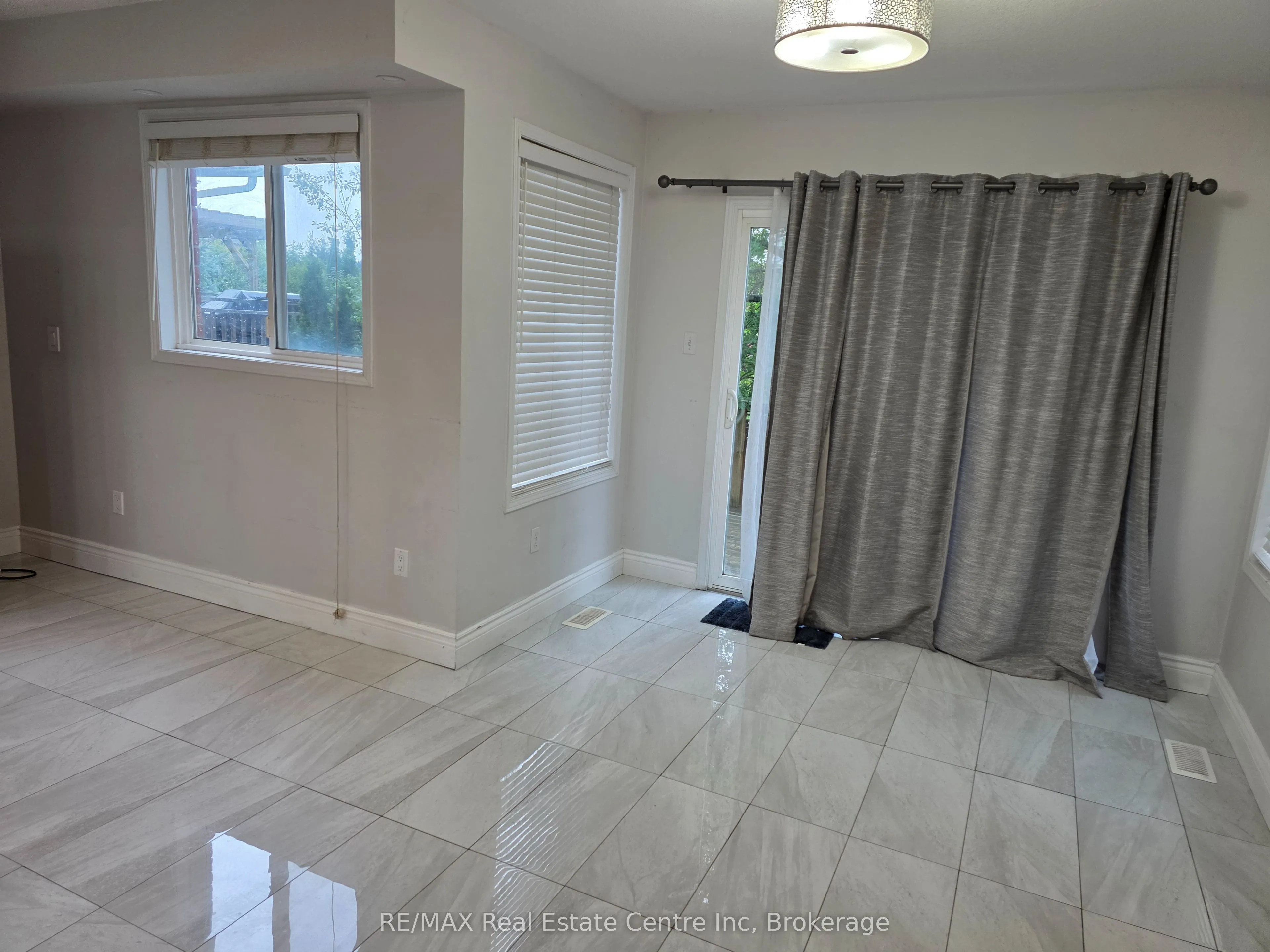 15 Bard Boulevard