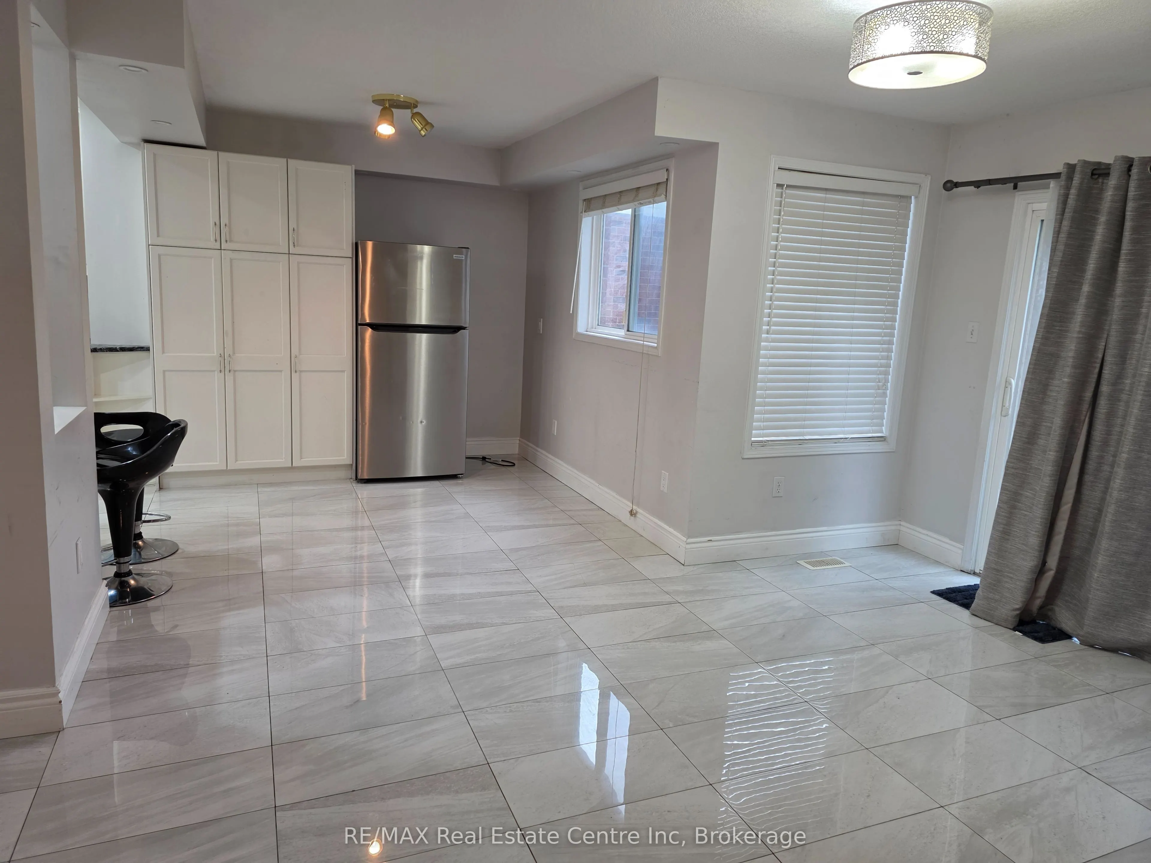 15 Bard Boulevard