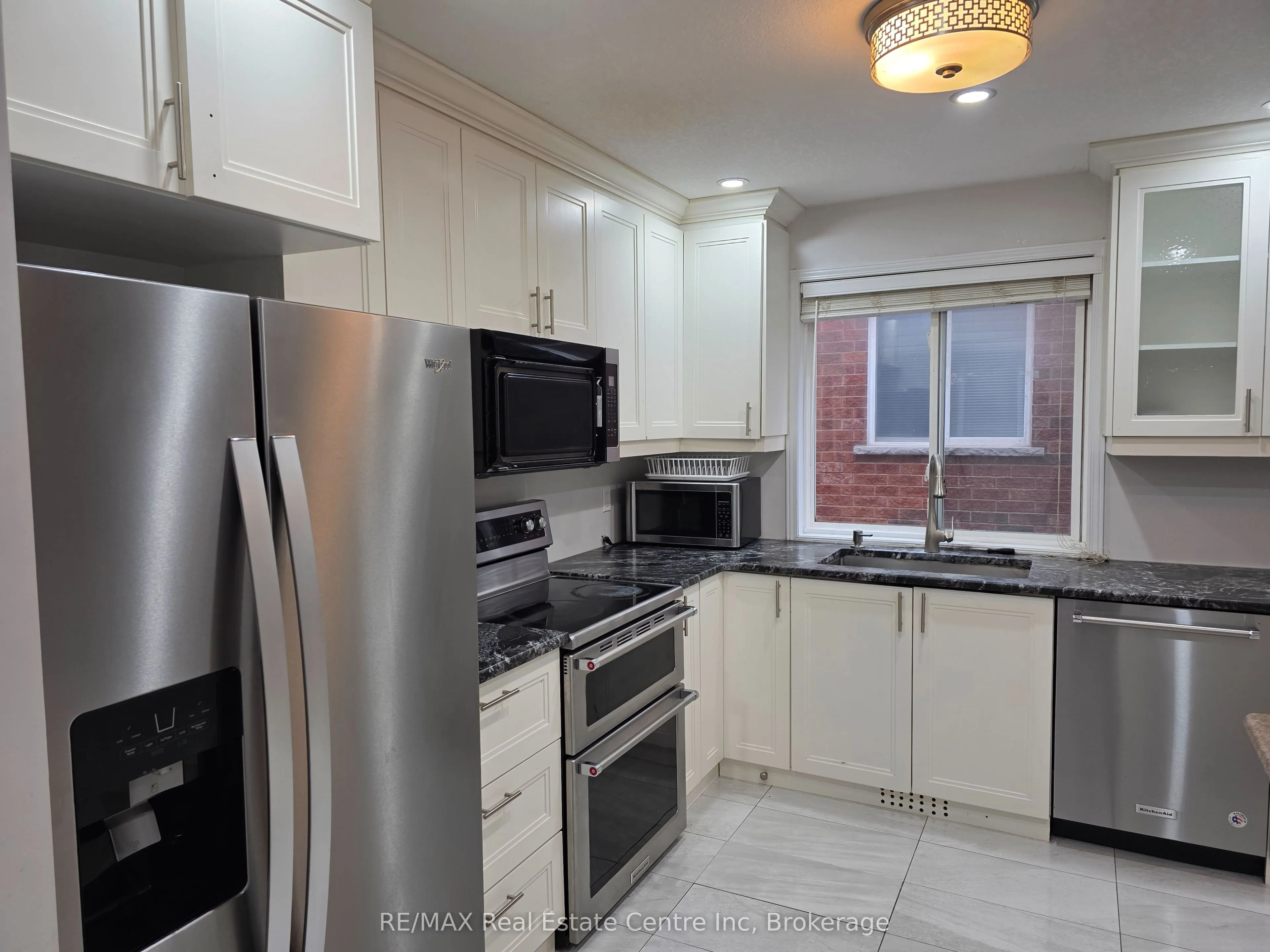 15 Bard Boulevard