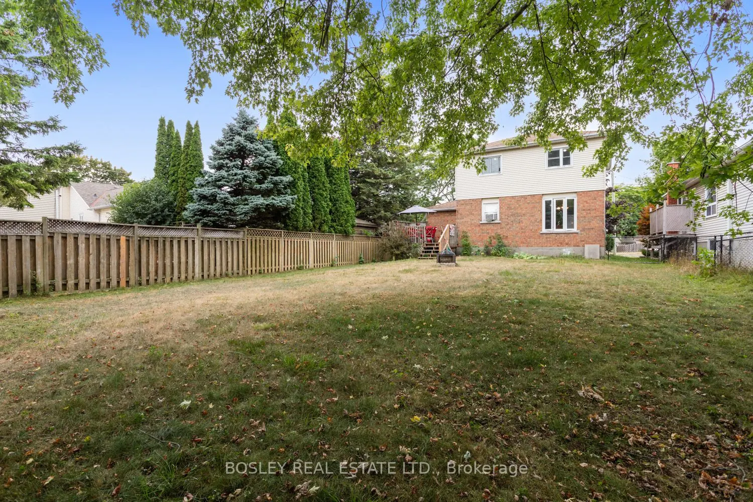 687 Mackechnie Crescent