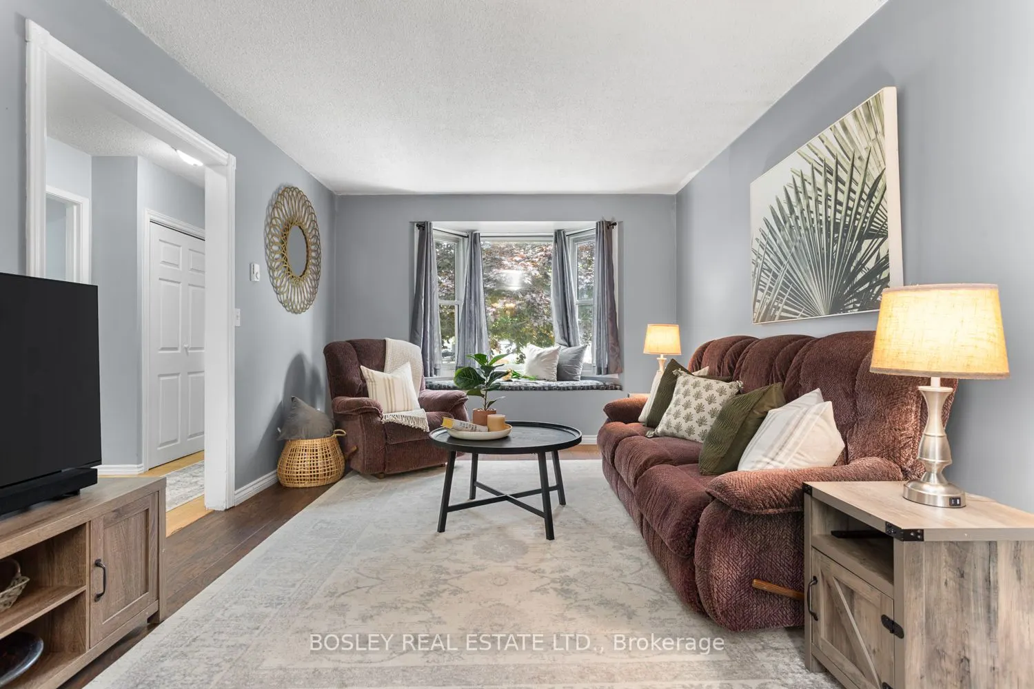 687 Mackechnie Crescent